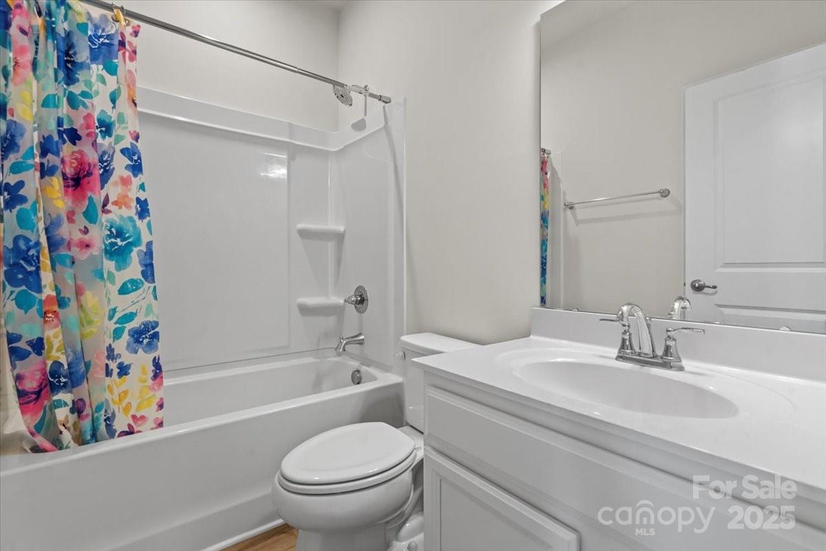 512 Whitehall Circle Property Photo 31