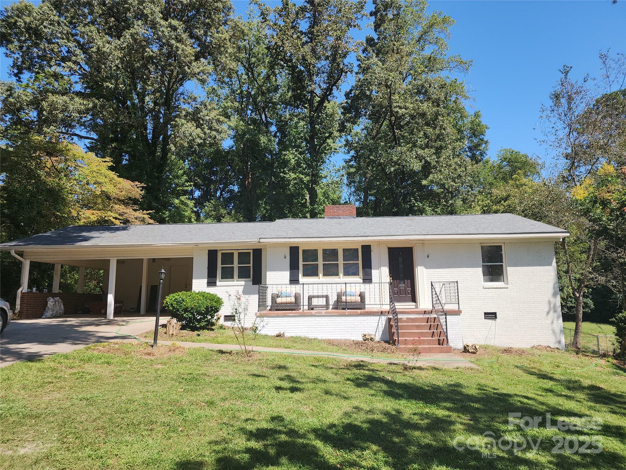 148 Palaside Drive Property Photo 1