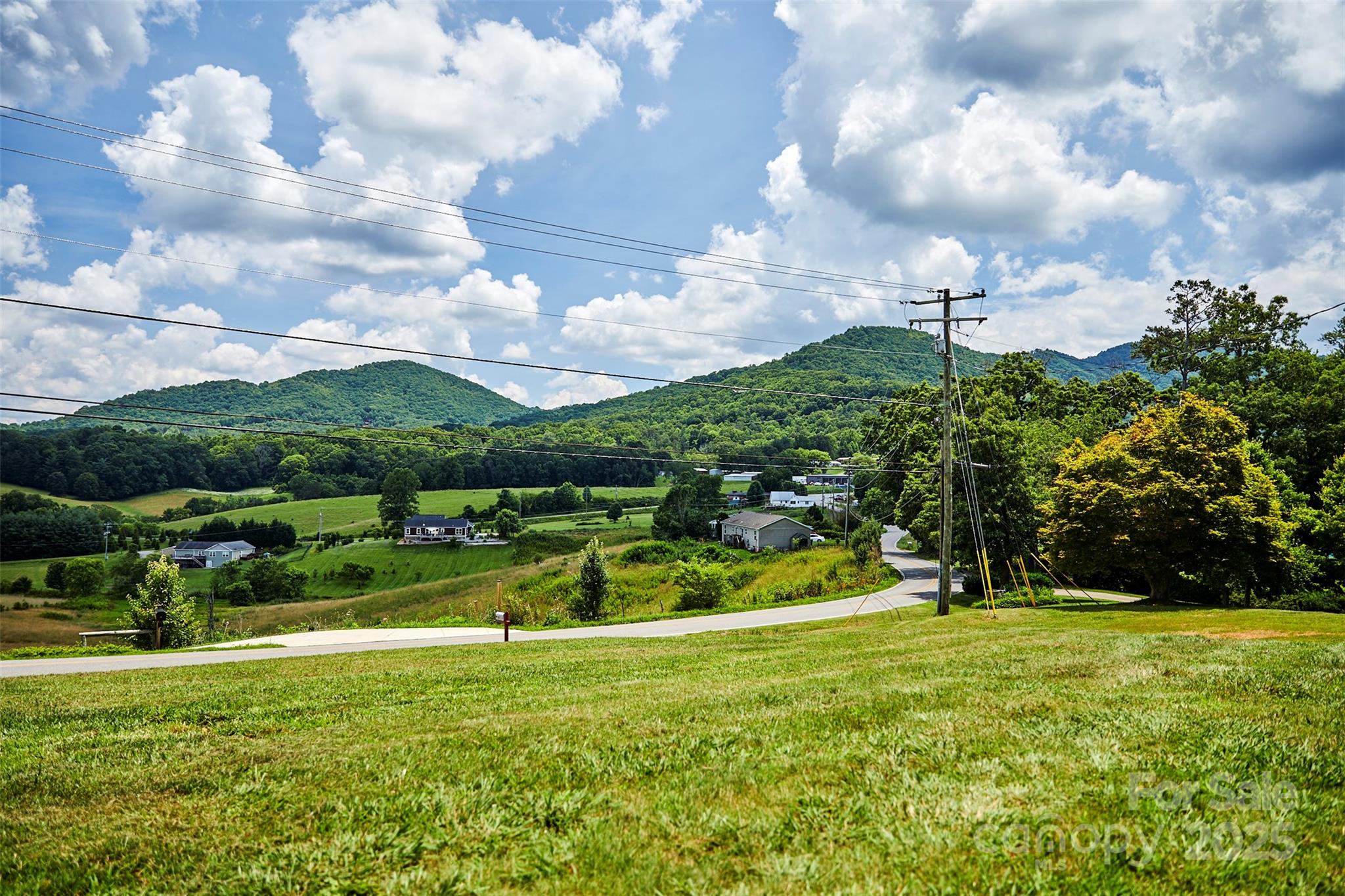 529 Old Newfound Road Property Photo 8