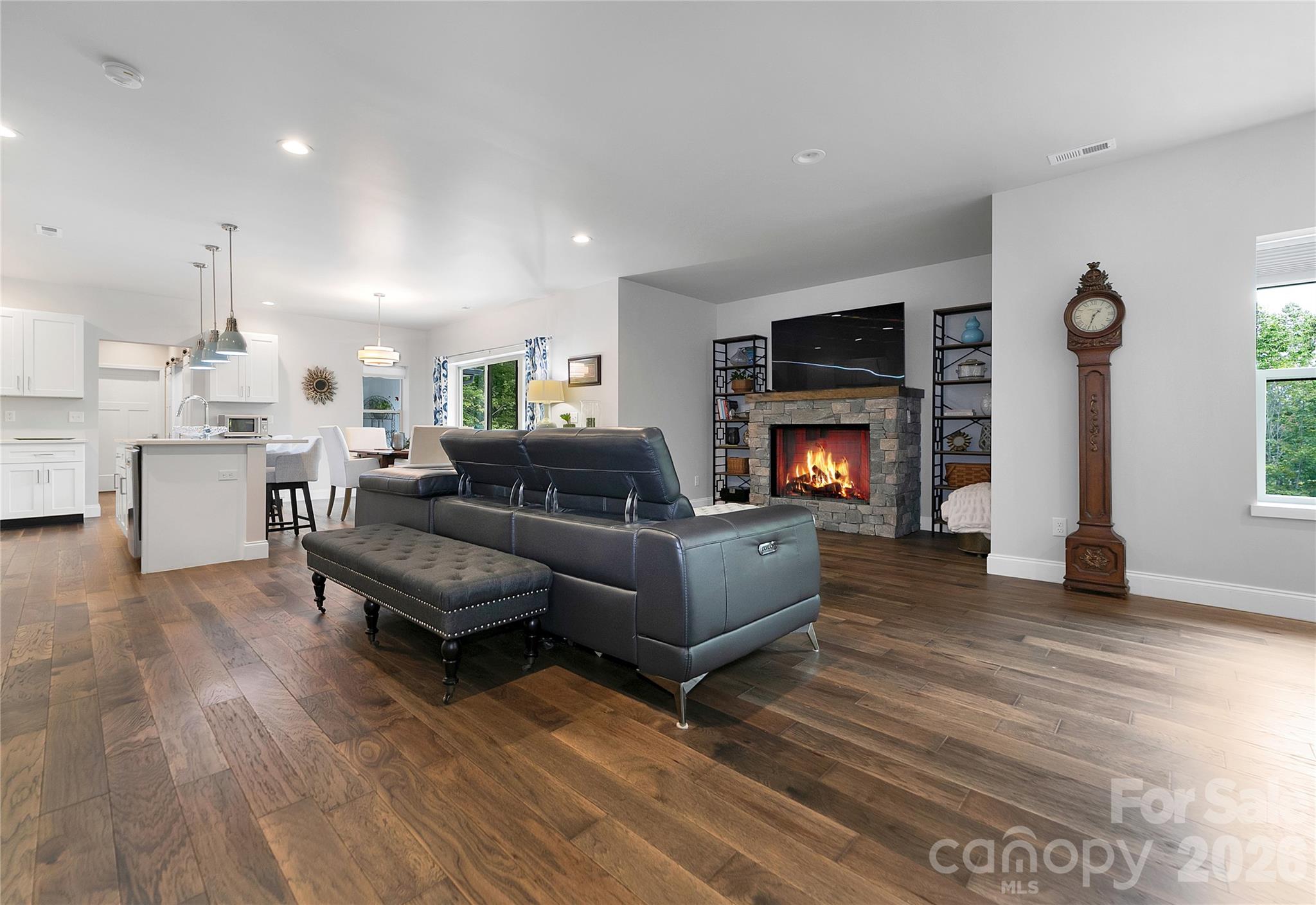 151 Unoga Court Property Photo 8