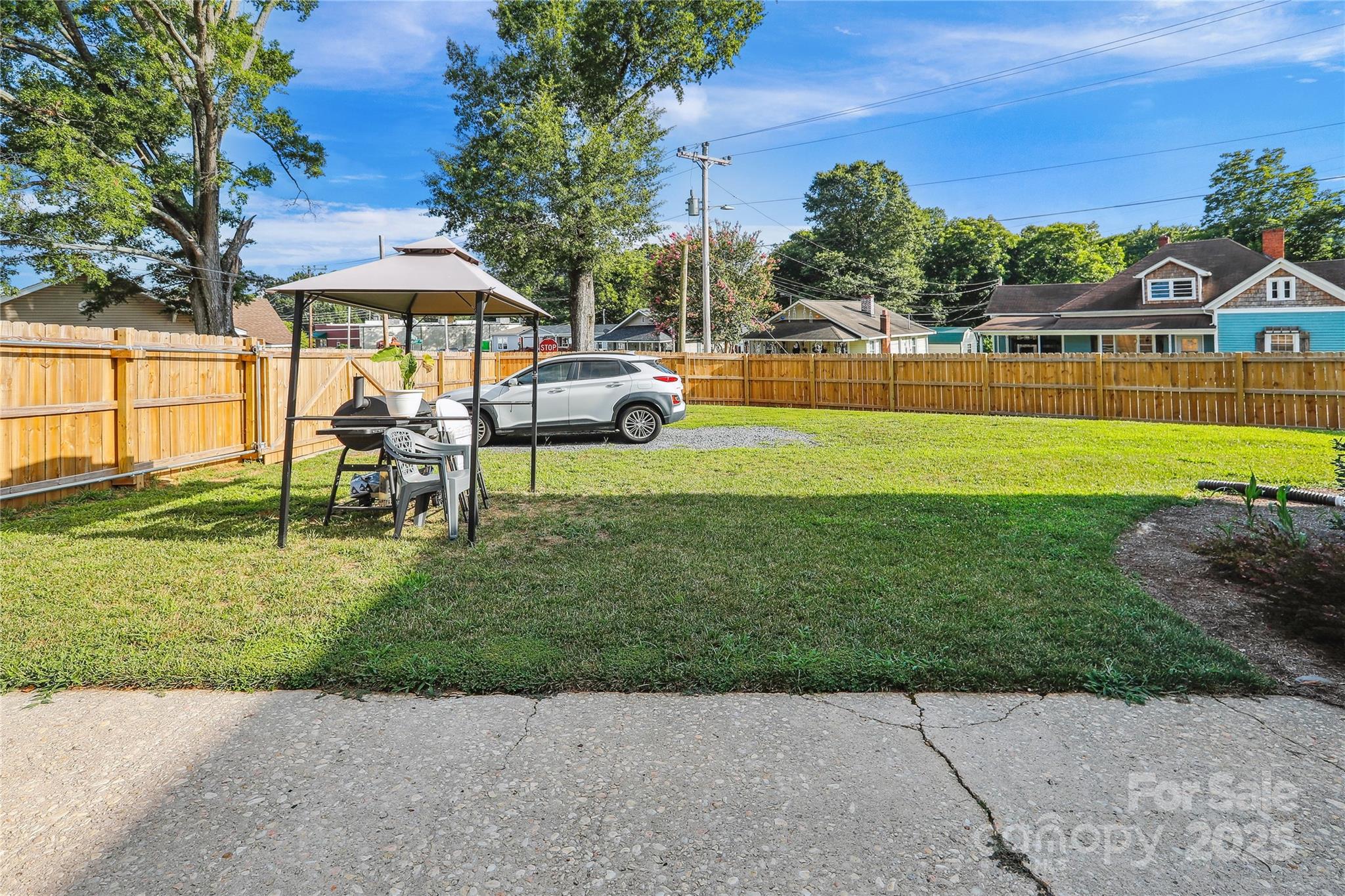 605 W Mason Street Property Photo 17
