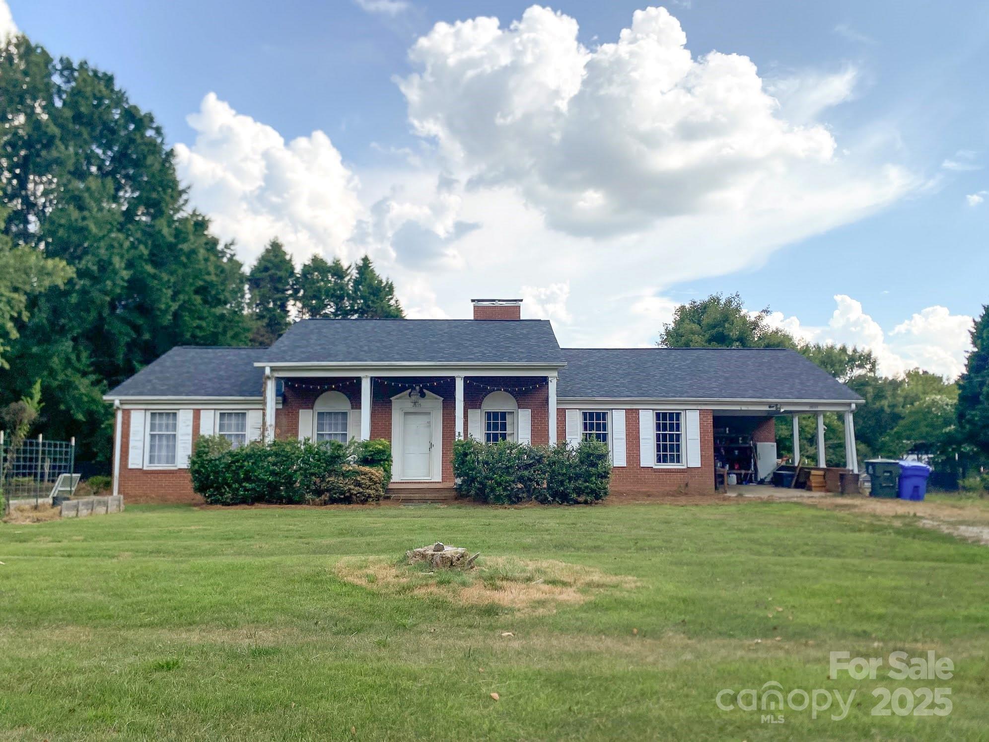 2855 Gheen Road Property Photo