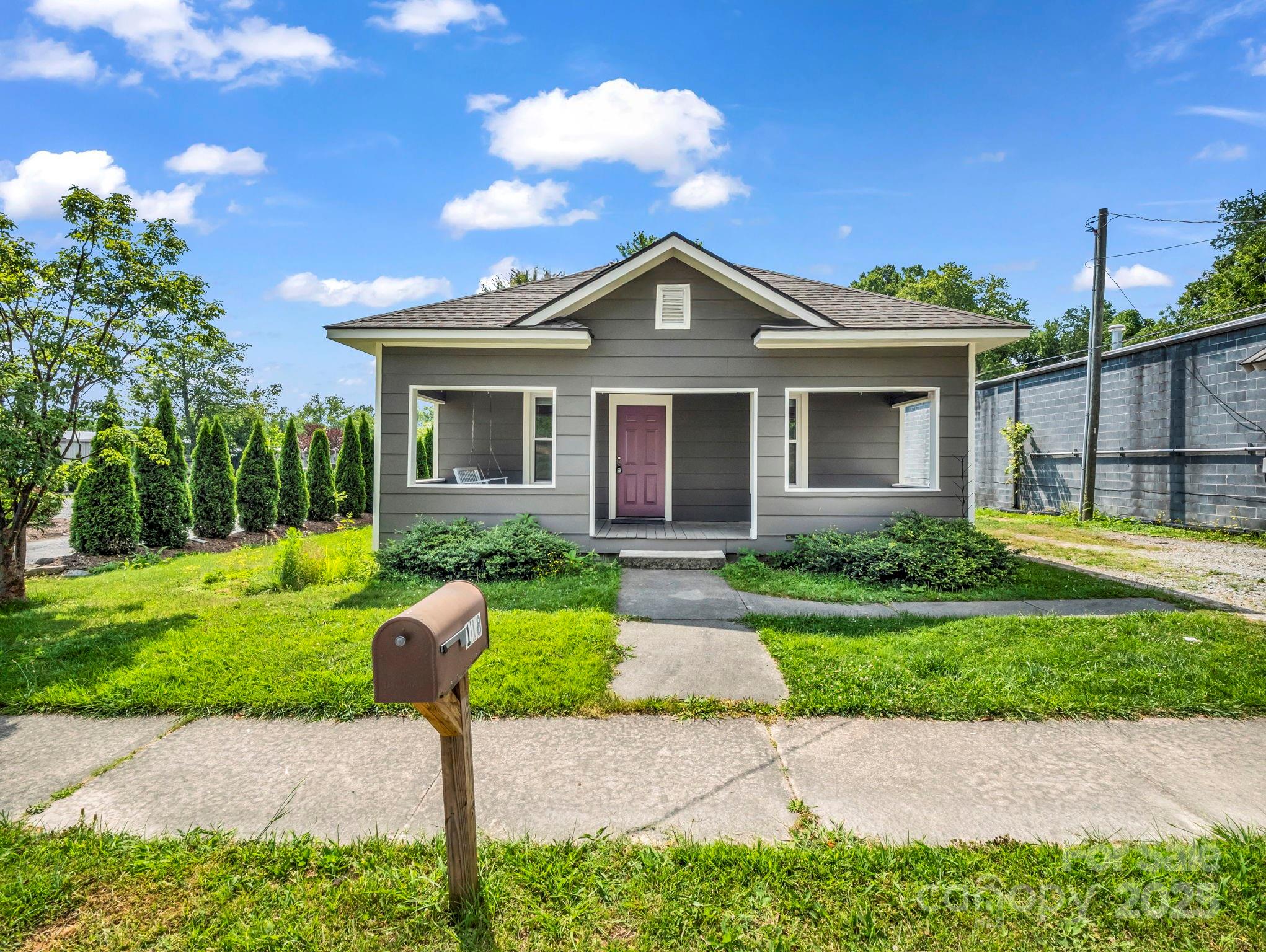 118 Railroad Avenue Property Photo 3