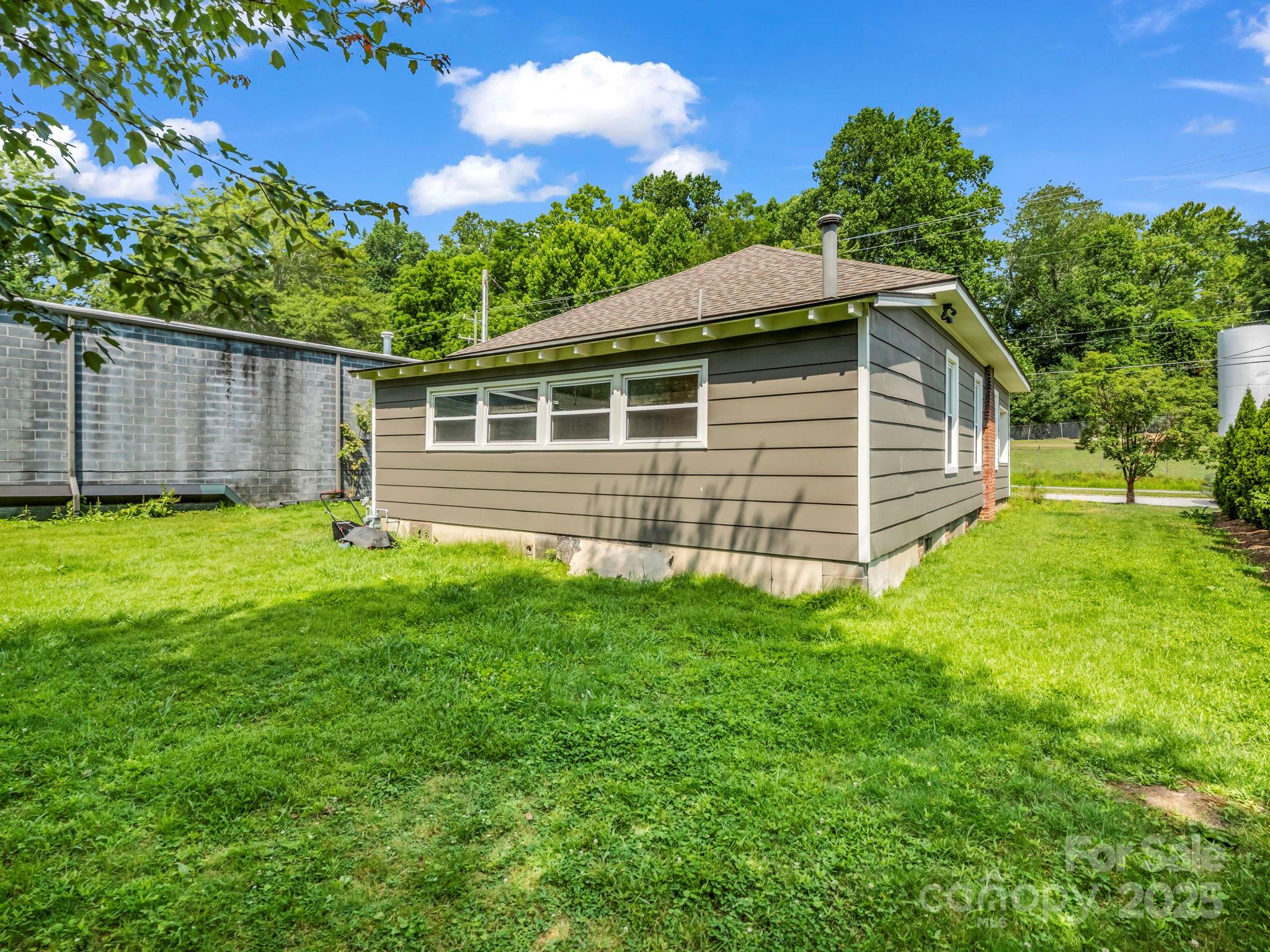 118 Railroad Avenue Property Photo 32