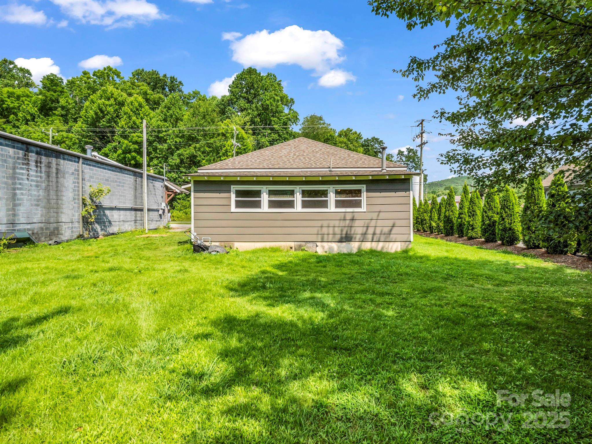 118 Railroad Avenue Property Photo 33