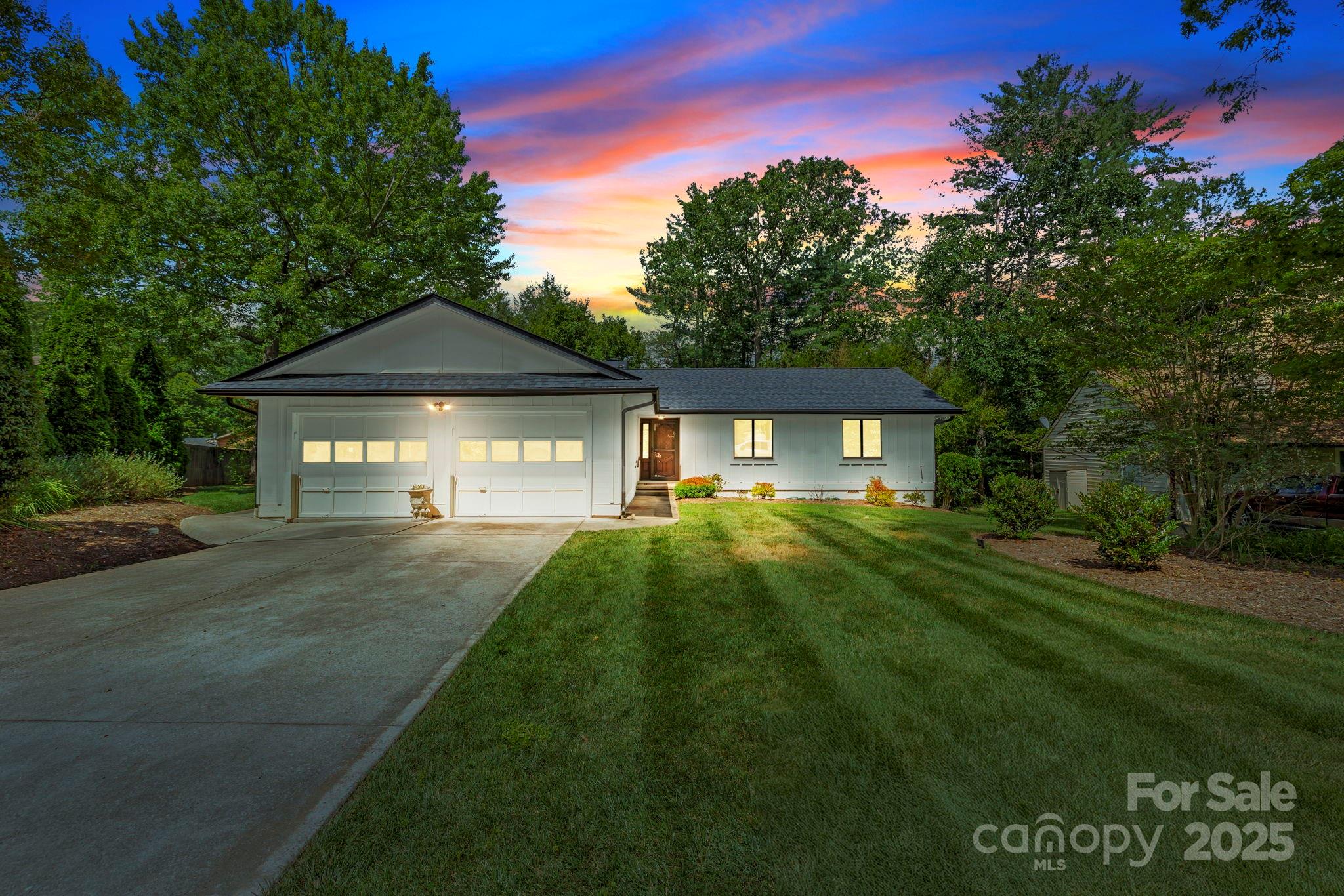 19 Golden Oaks Lane Property Photo 1