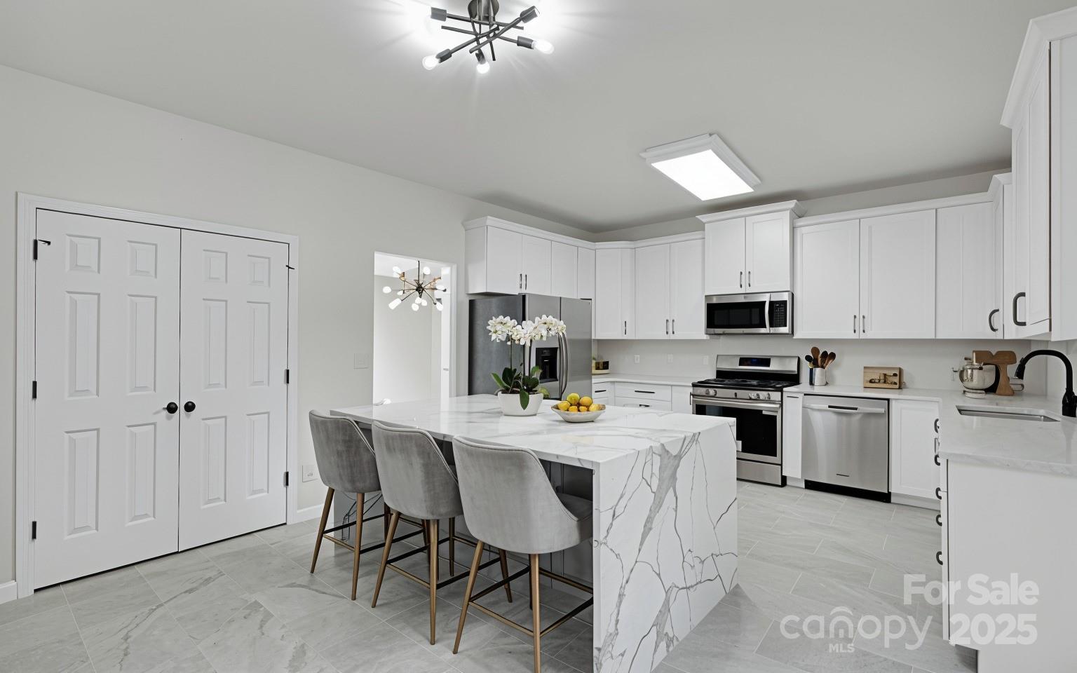 126 Matlen Drive Property Photo 5