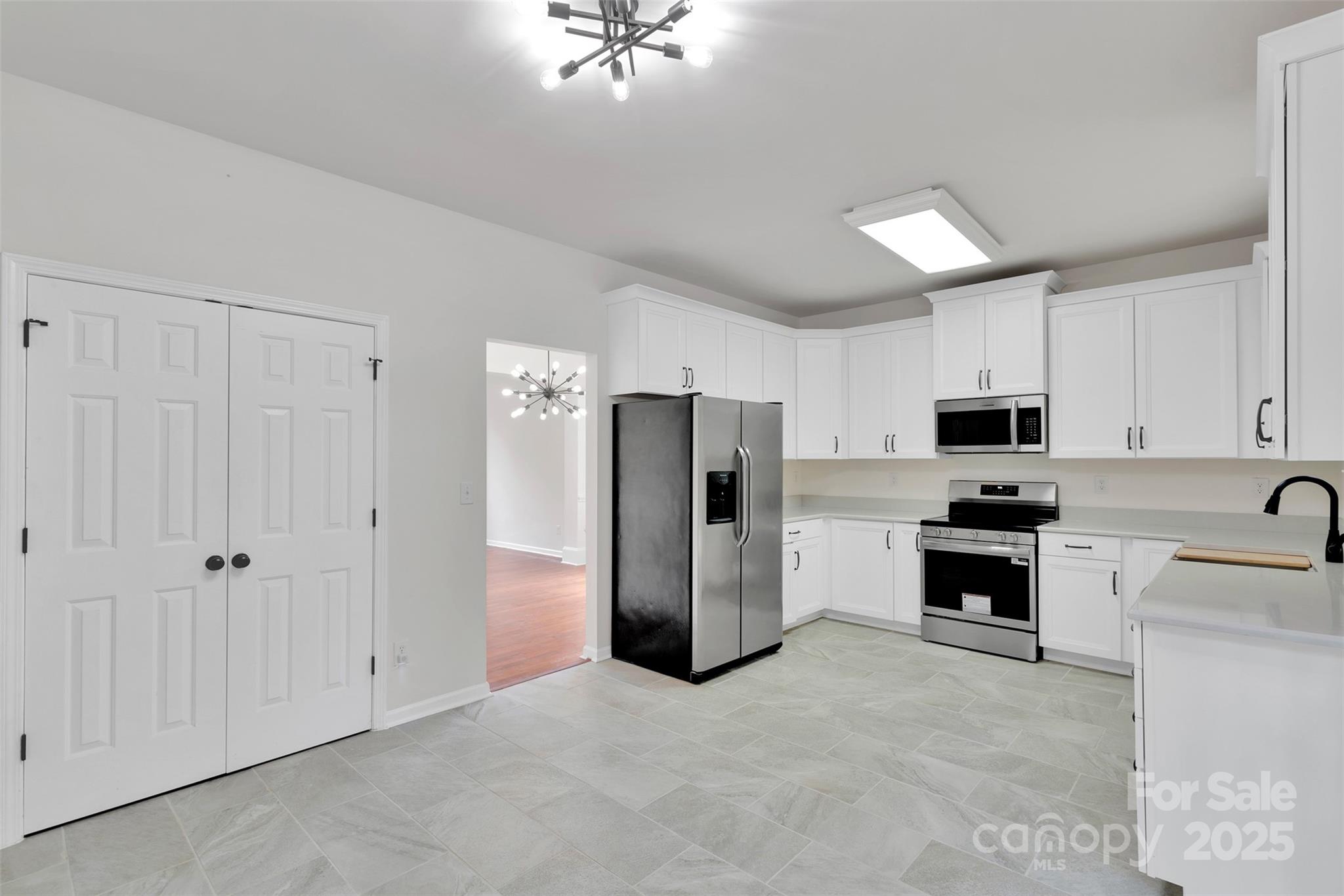 126 Matlen Drive Property Photo 6