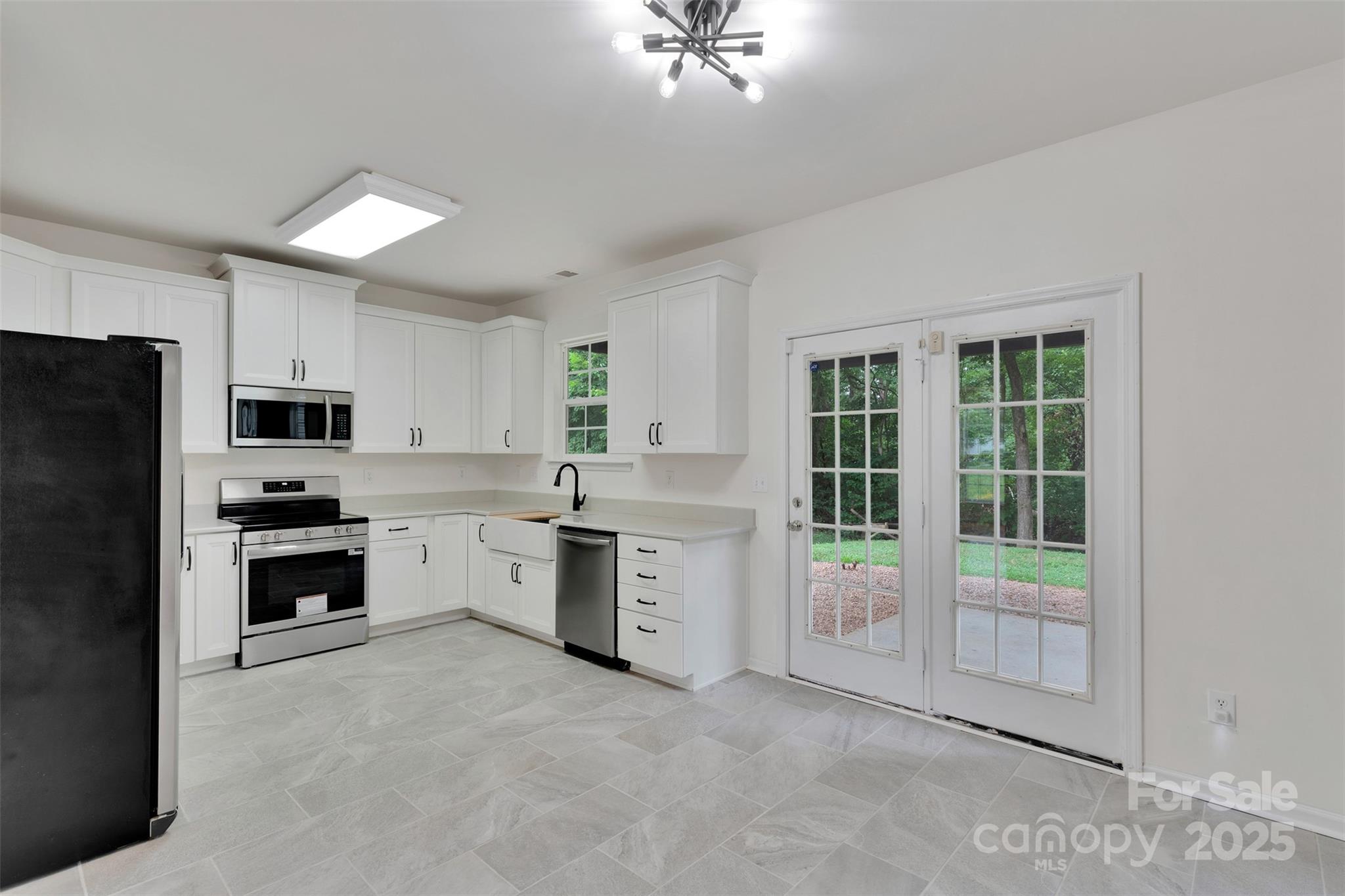 126 Matlen Drive Property Photo 7