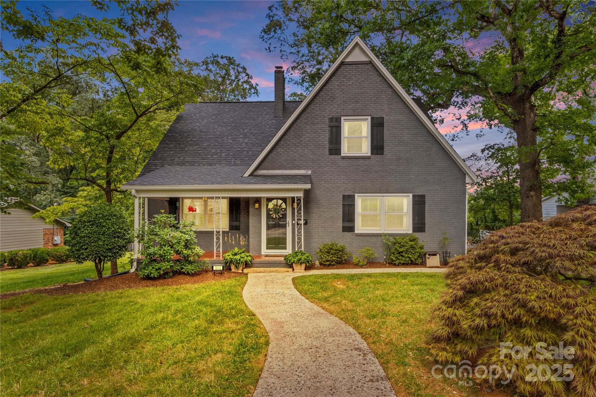 848 Woodland Road Property Photo 1