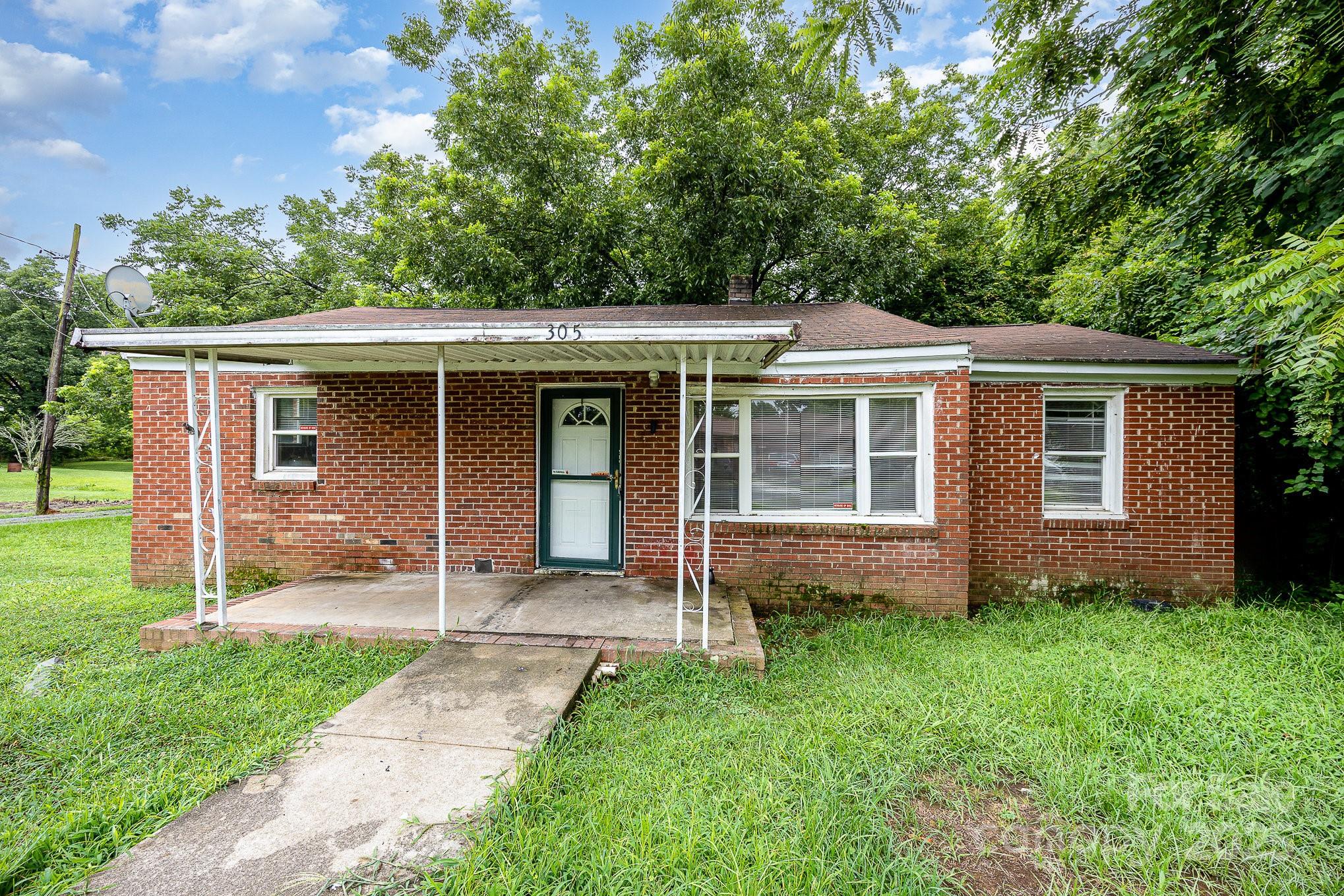 305 N Kendall Street Property Photo 1