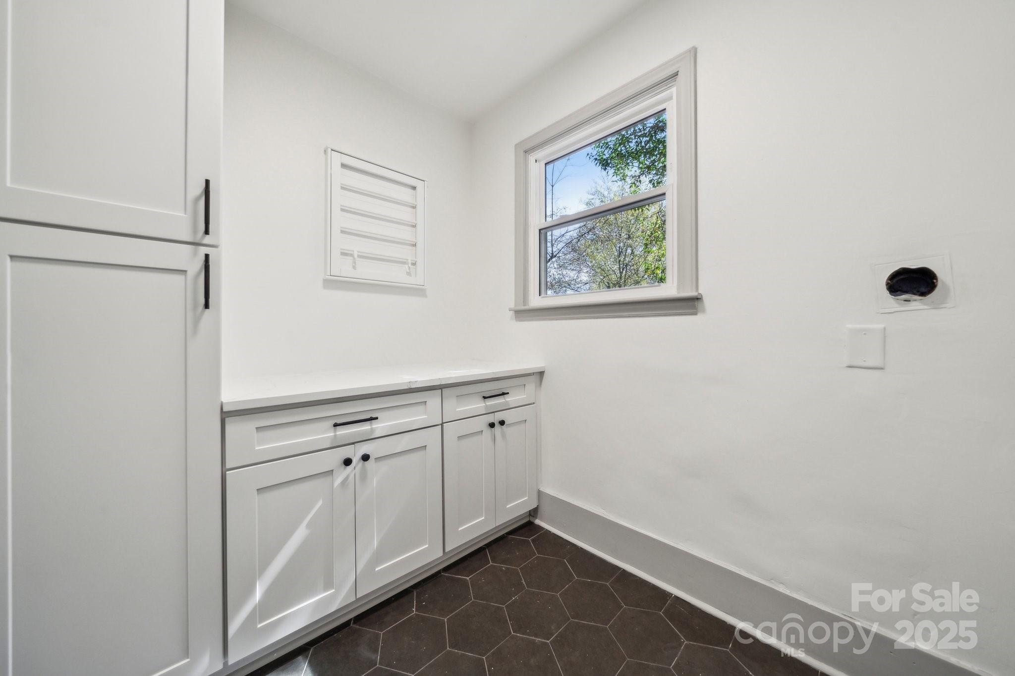 1749 Archdale Drive Property Photo 26