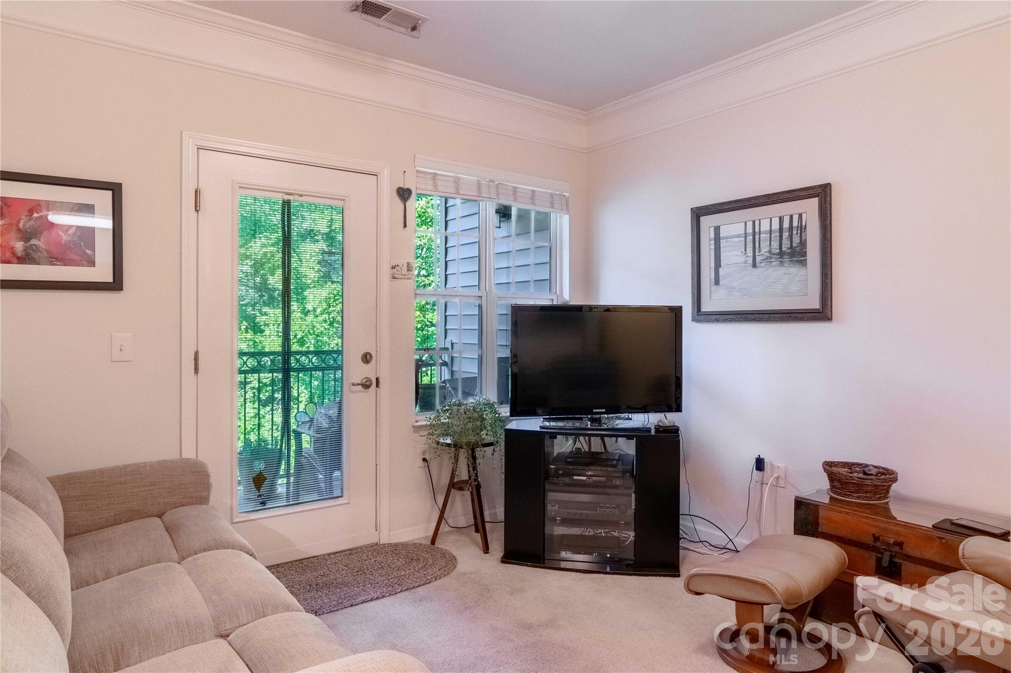 332 Appeldoorn Circle Property Photo 8
