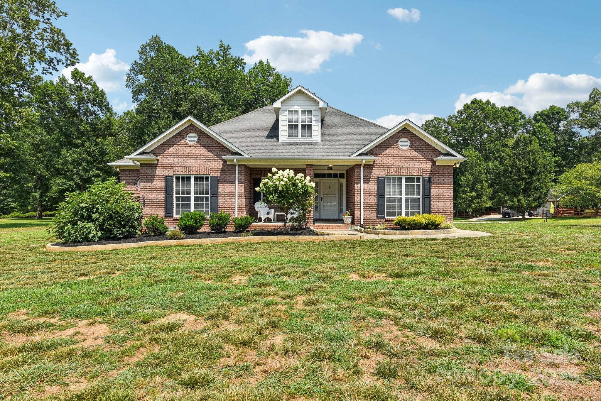 3865 Willow Grove Lane Property Photo 1