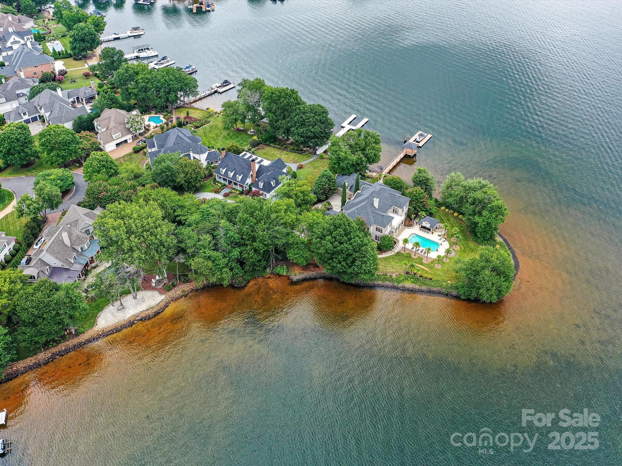 18201 Mainsail Pointe Drive Property Image