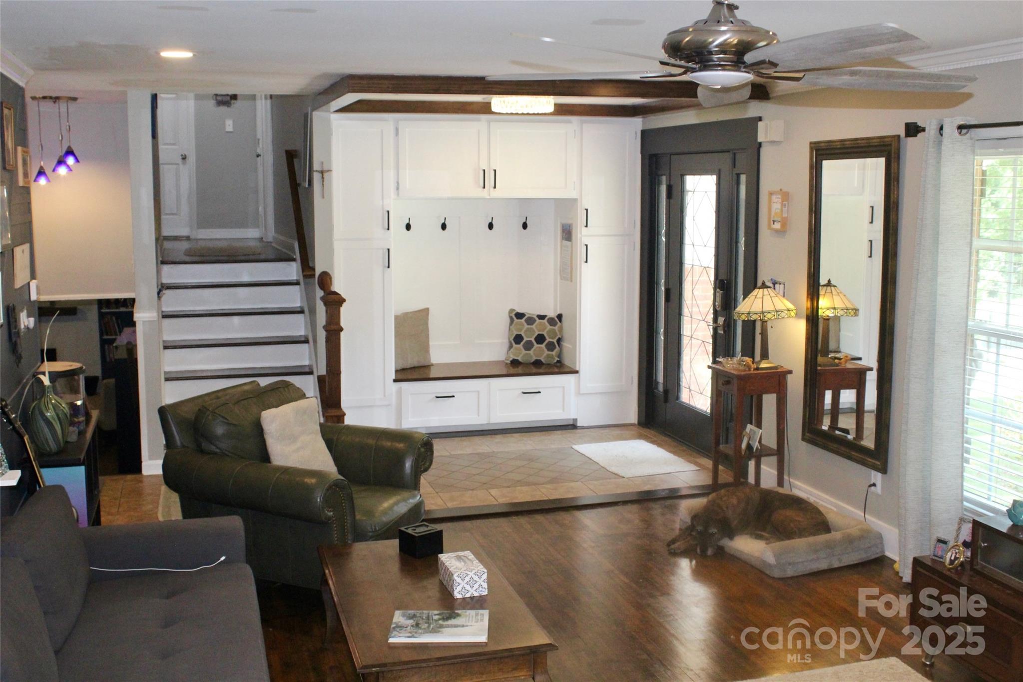 1322 E Barden Road Property Photo 5