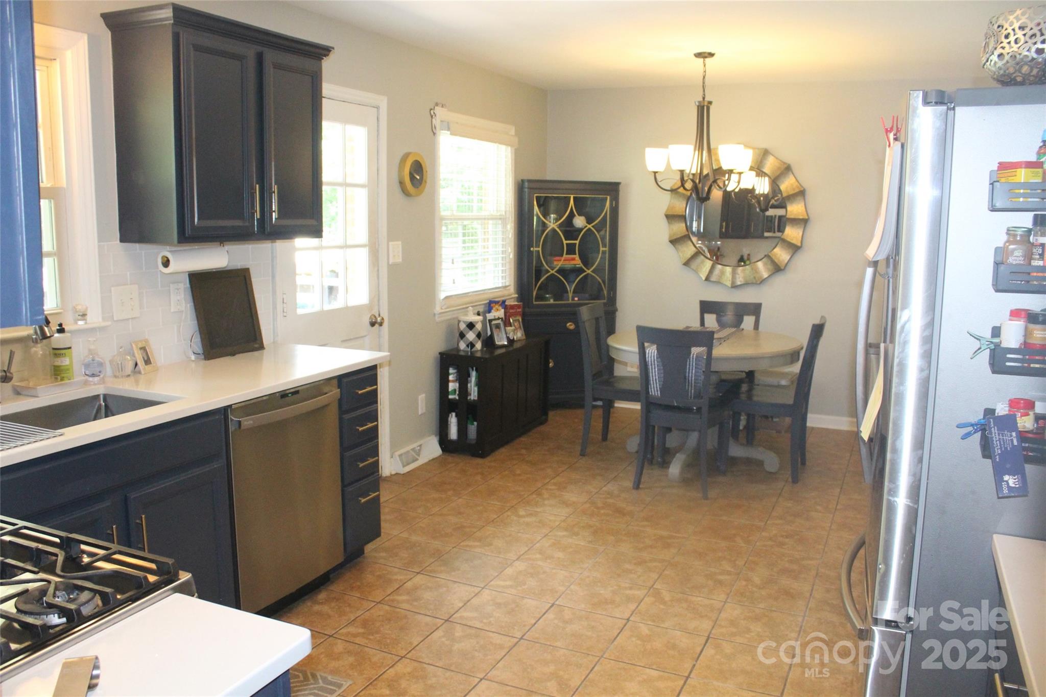 1322 E Barden Road Property Photo 10