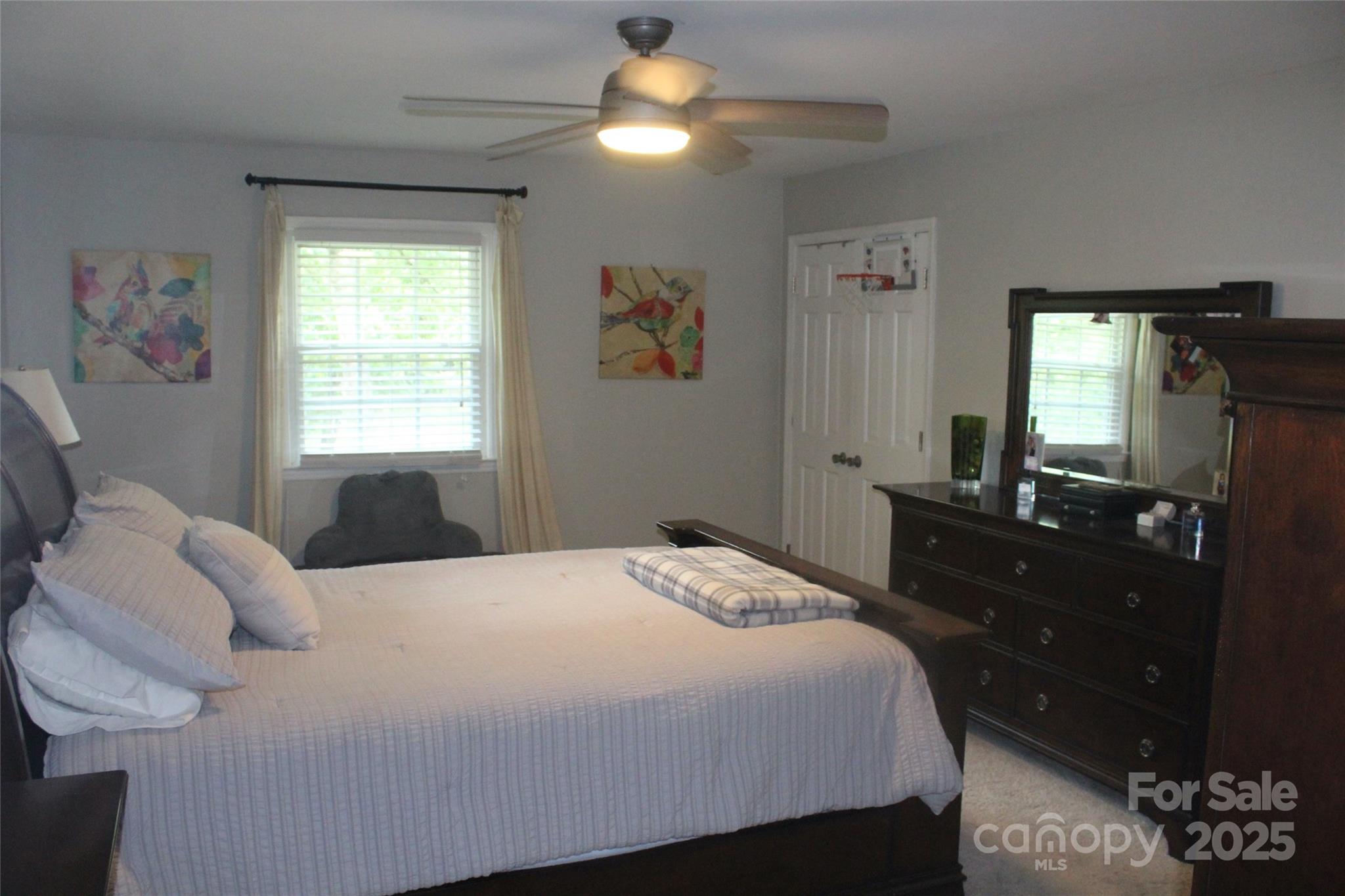 1322 E Barden Road Property Photo 11