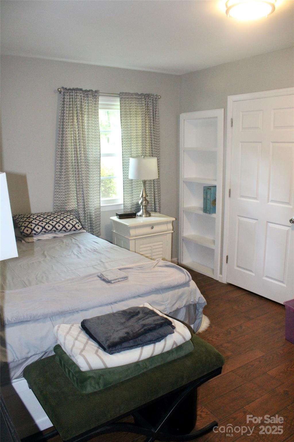 1322 E Barden Road Property Photo 16