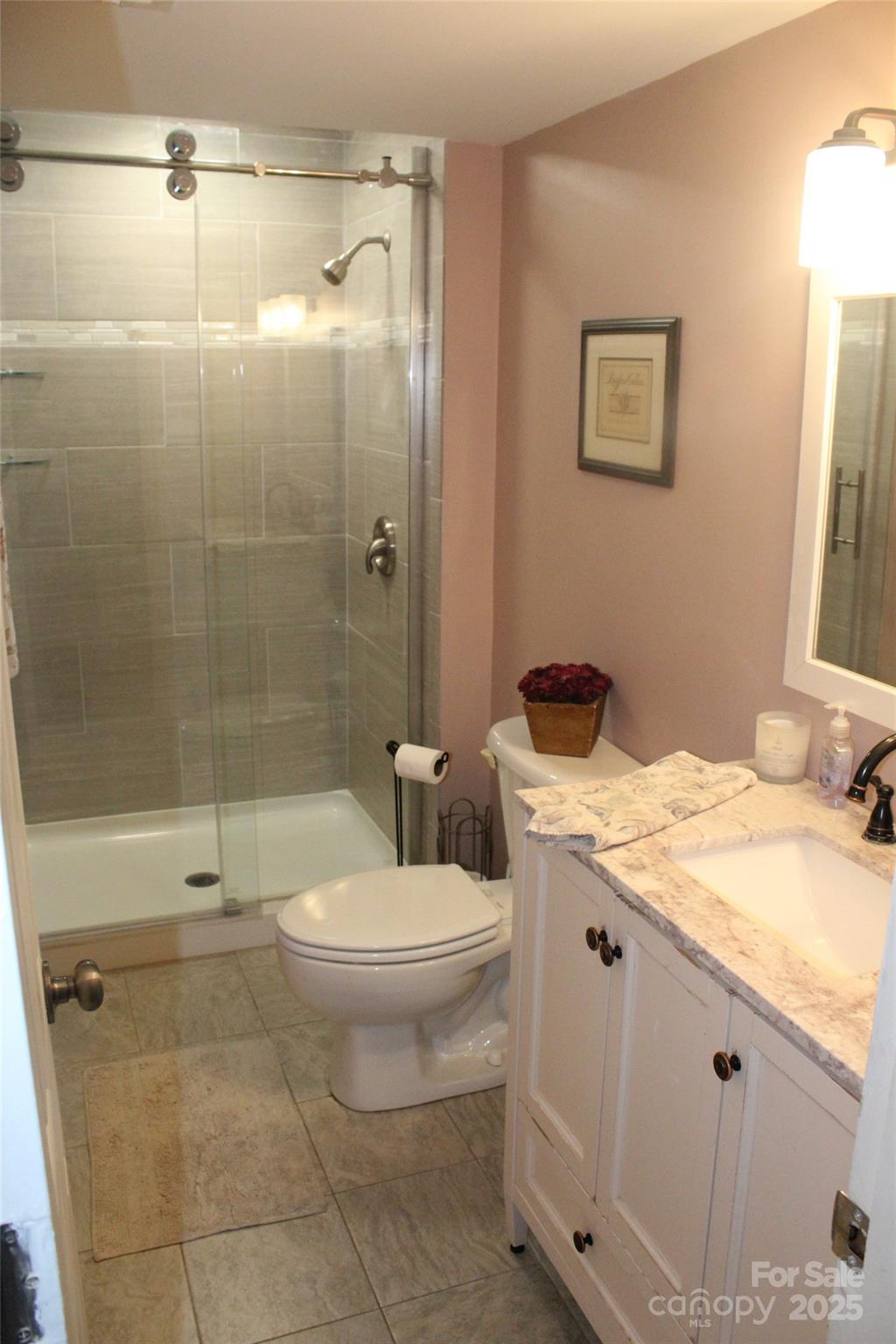 1322 E Barden Road Property Photo 17