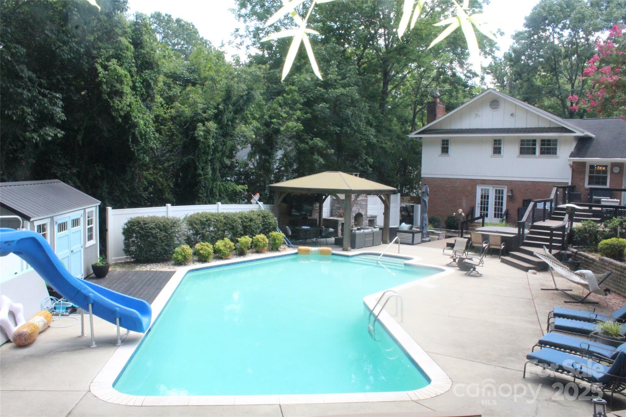 1322 E Barden Road Property Photo 21