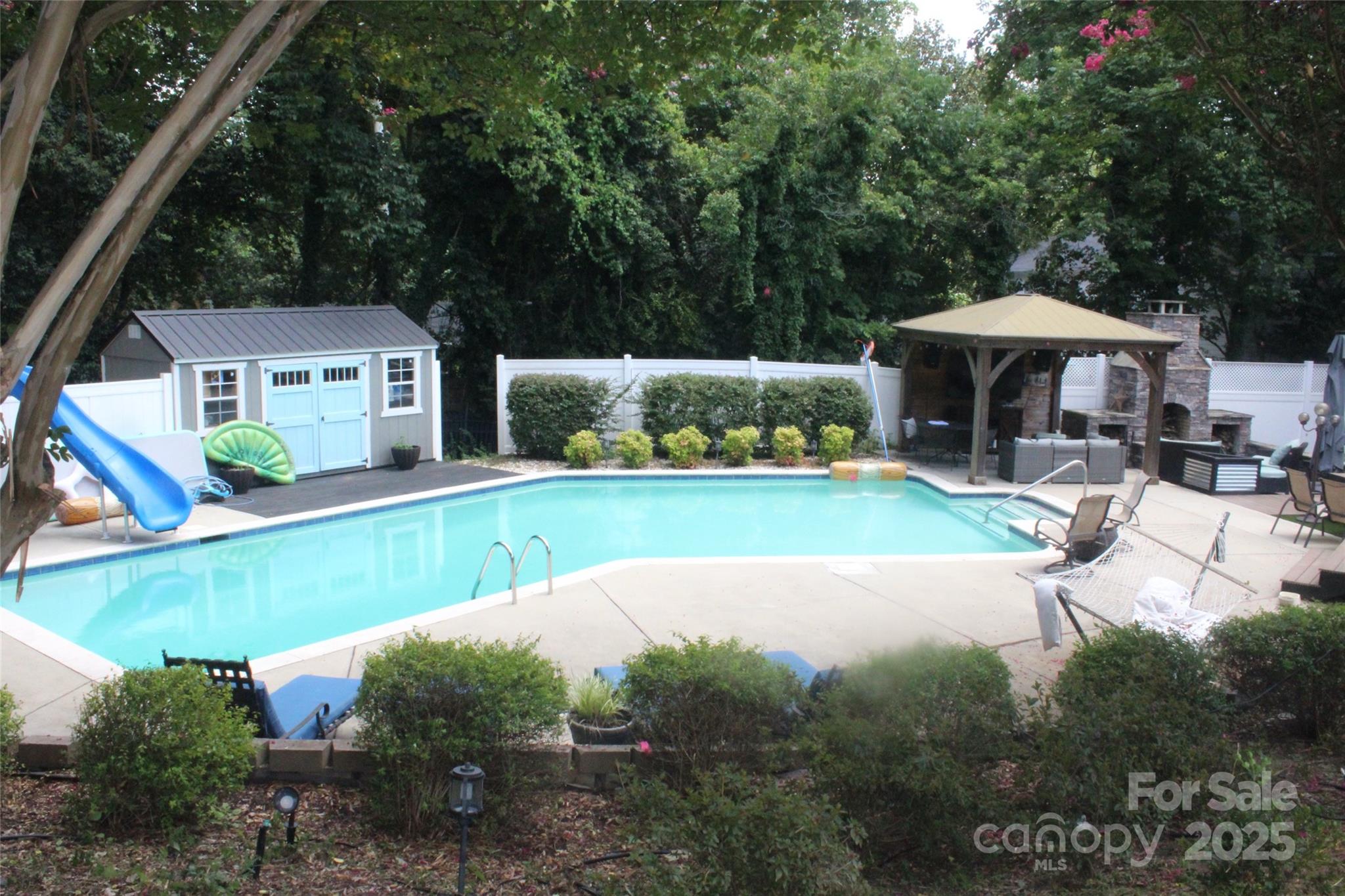 1322 E Barden Road Property Photo 22