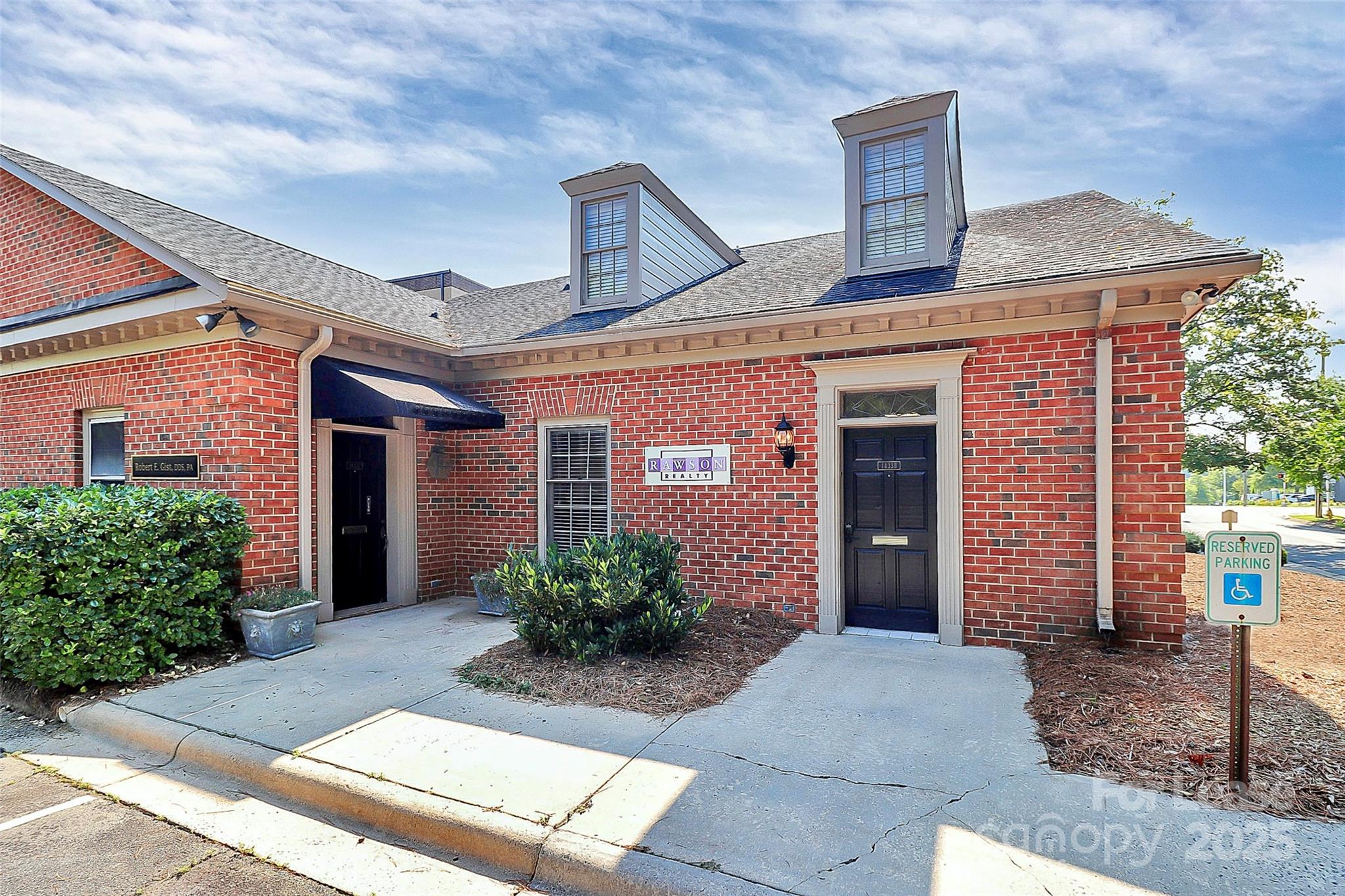 1433 Heather Lane Suite B Property Photo 1