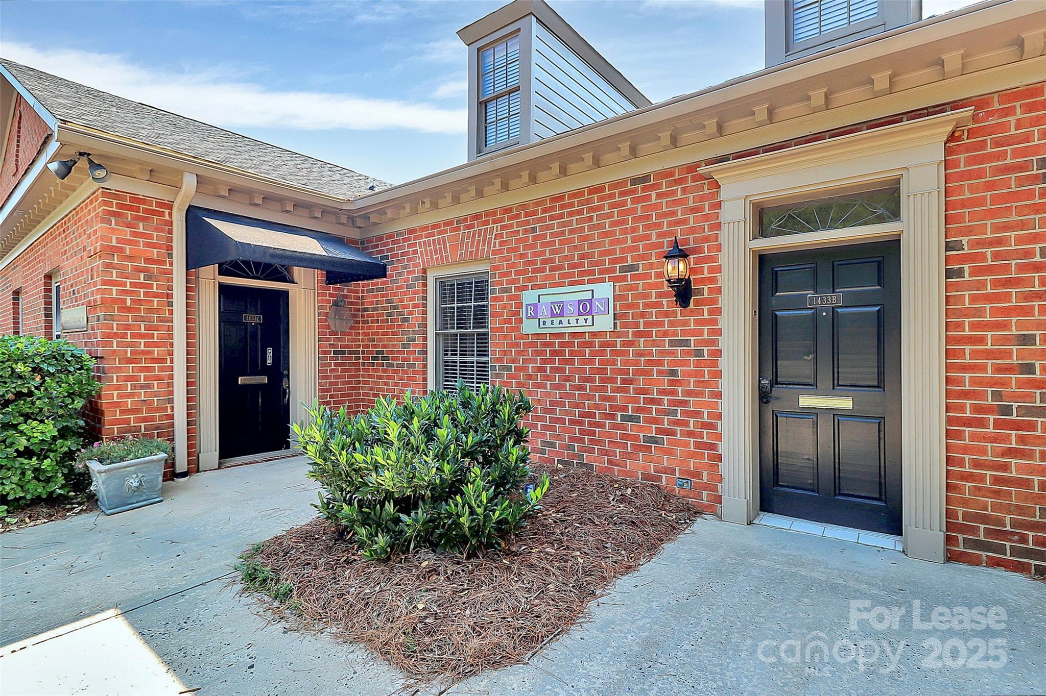 1433 Heather Lane Suite B Property Photo 2