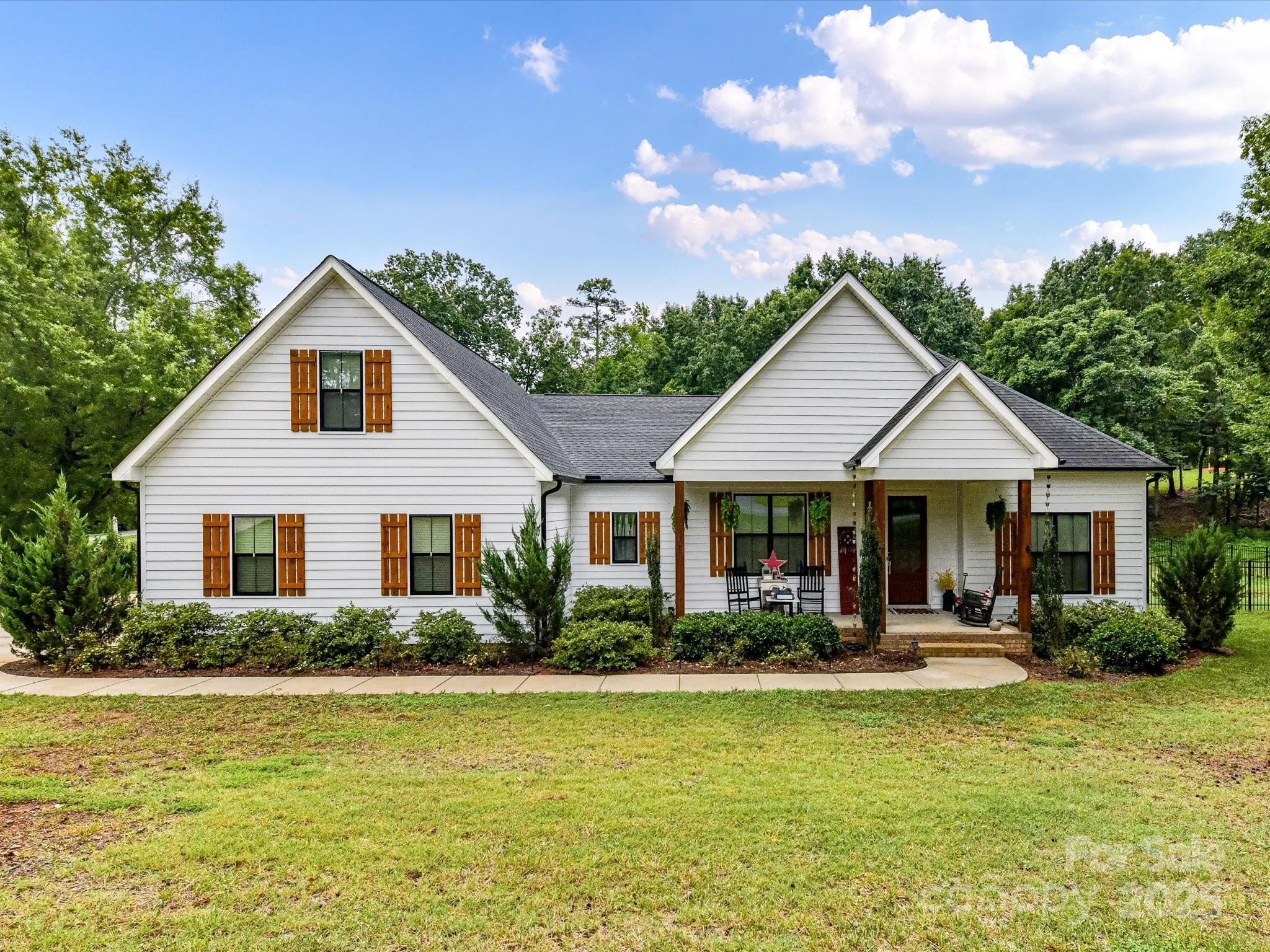618 Deese Road Property Photo 1