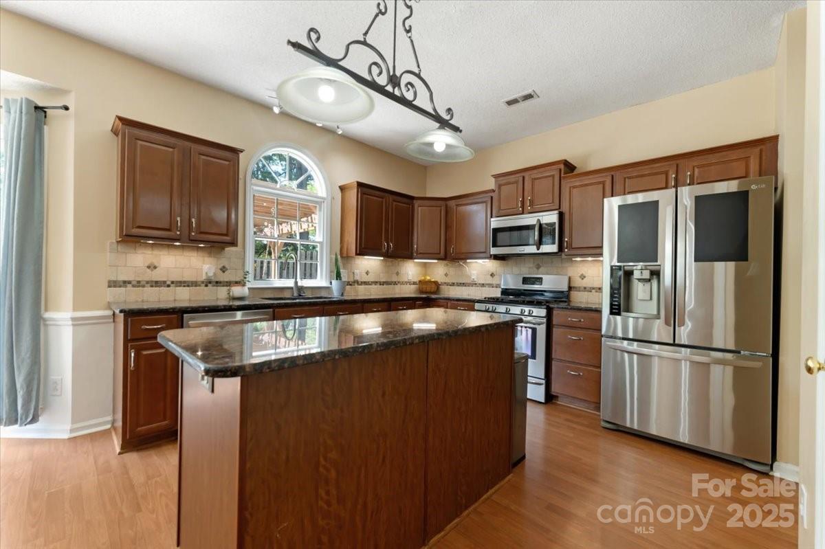 1524 Candlewyck Court Property Photo 8