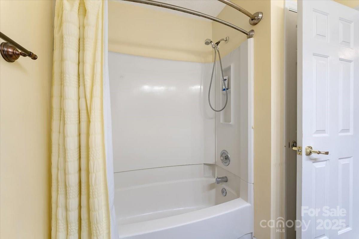 1524 Candlewyck Court Property Photo 29