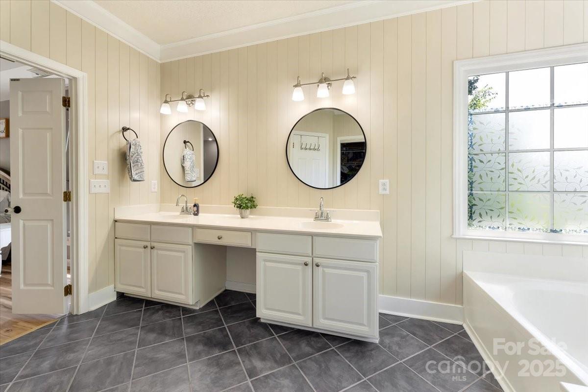 1524 Candlewyck Court Property Photo 37