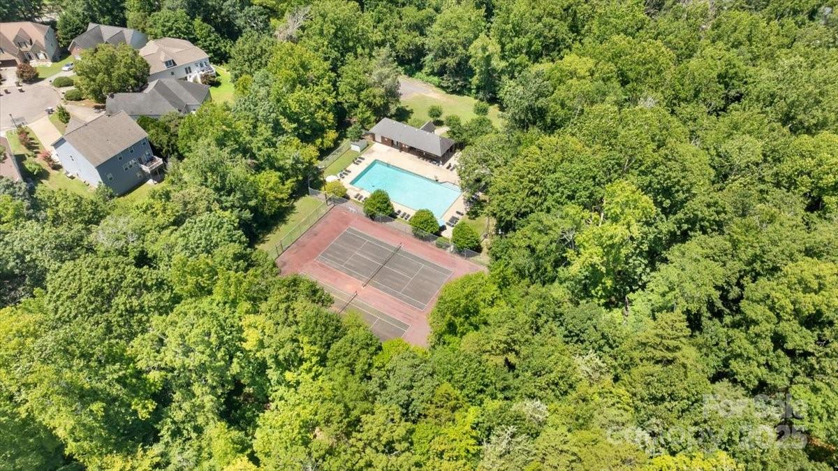 1524 Candlewyck Court Property Photo 45
