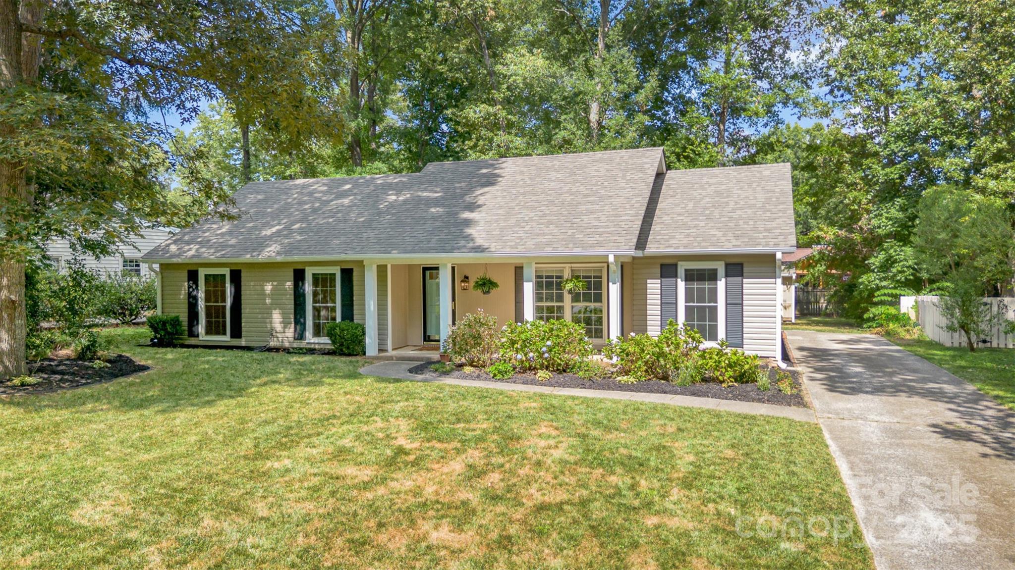 7017 Brookgreen Terrace Property Photo 3