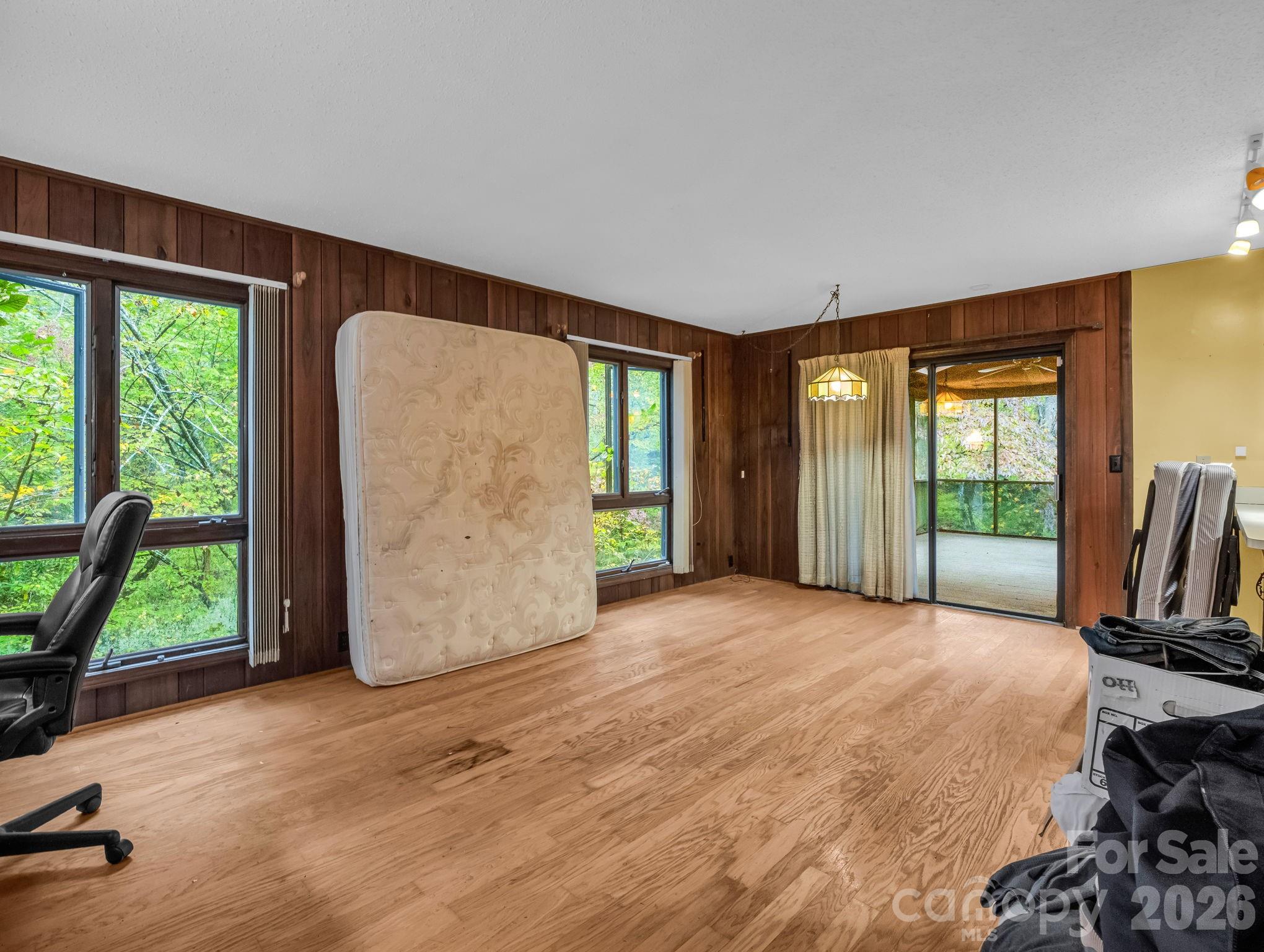 421 Chickadee Lane Property Photo 7