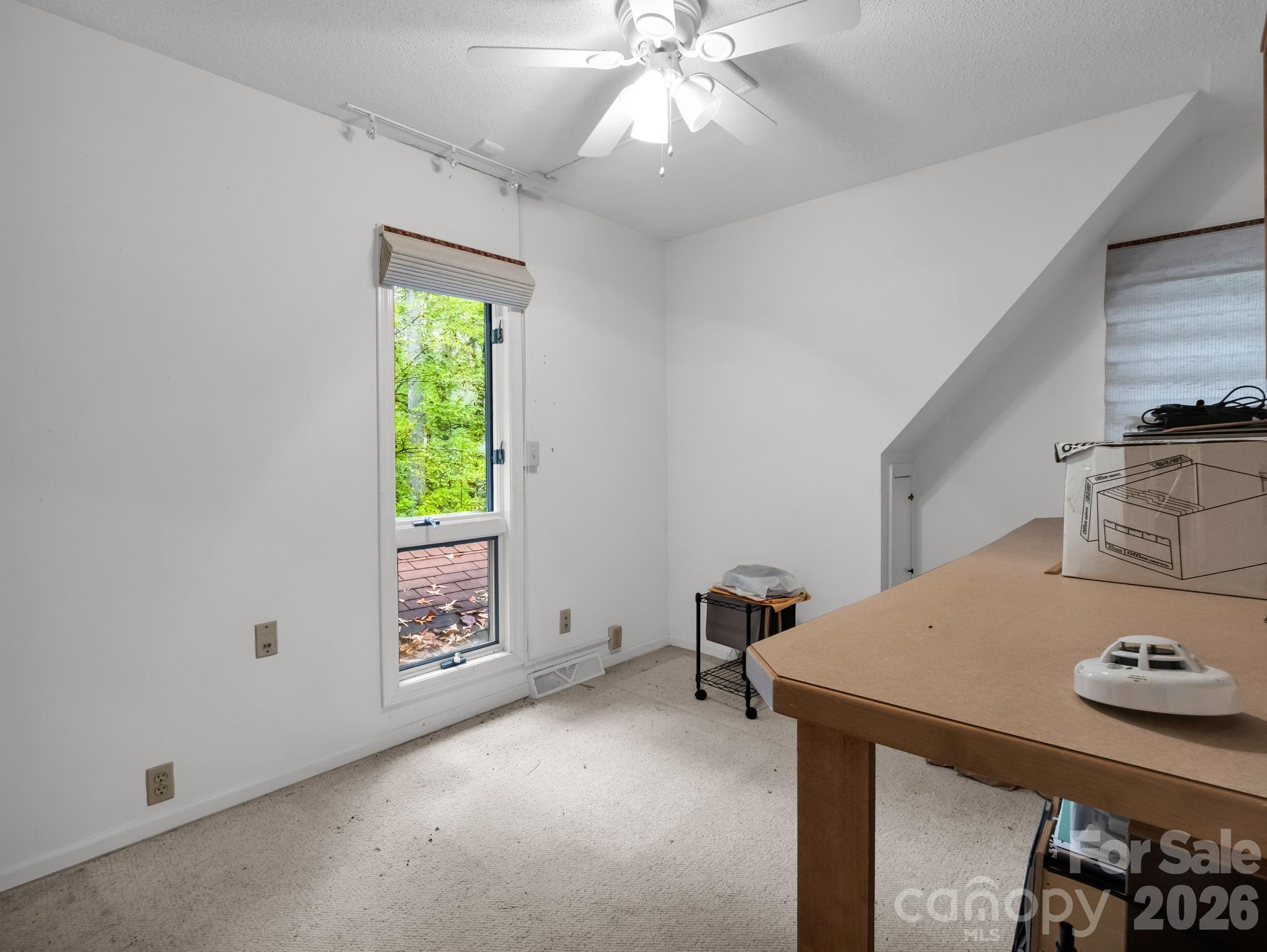 421 Chickadee Lane Property Photo 18