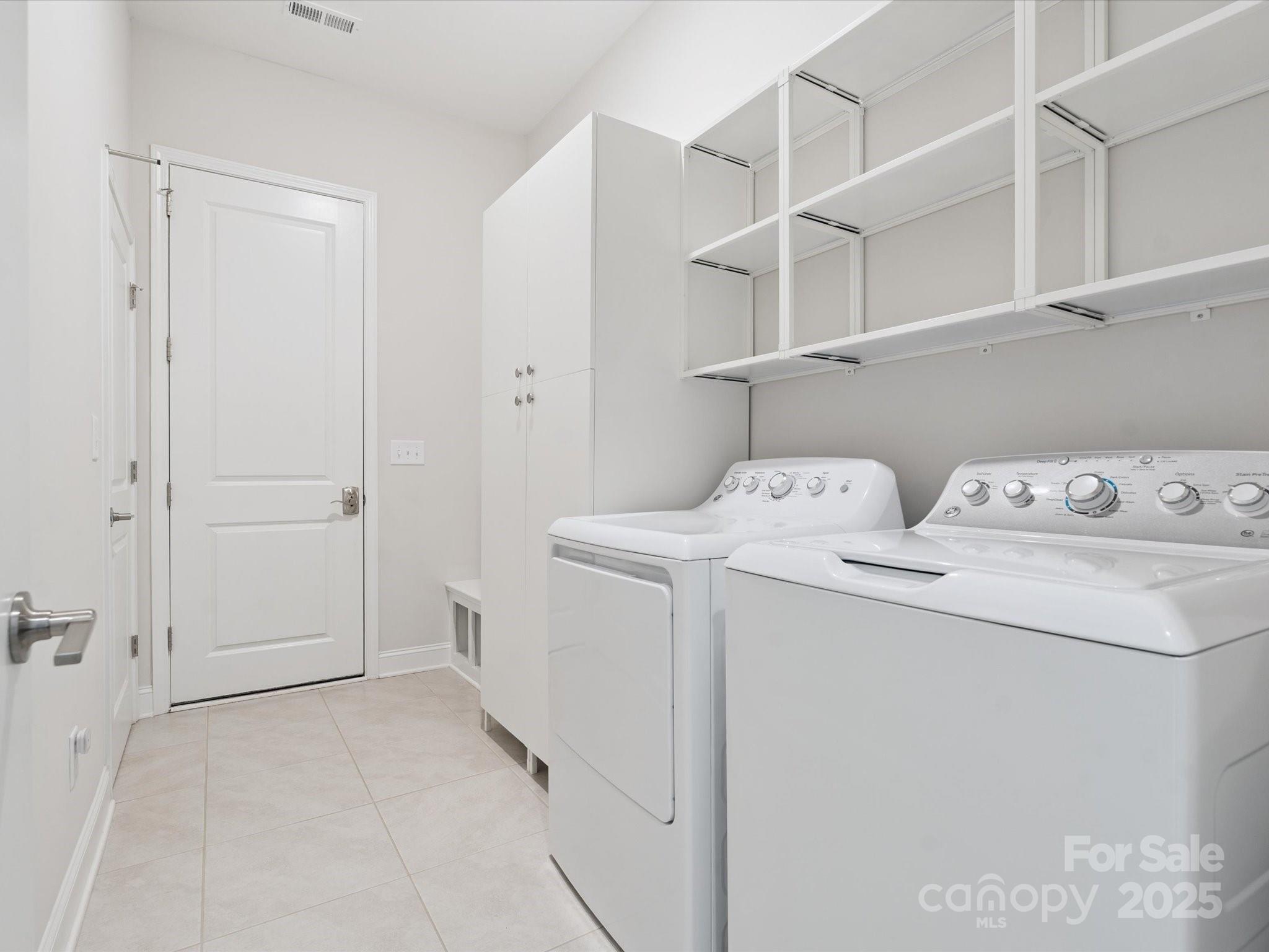 2270 Excalibur Drive Property Photo 16