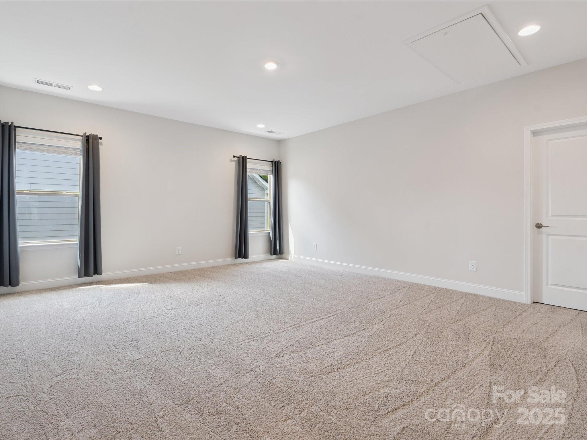 2270 Excalibur Drive Property Photo 27