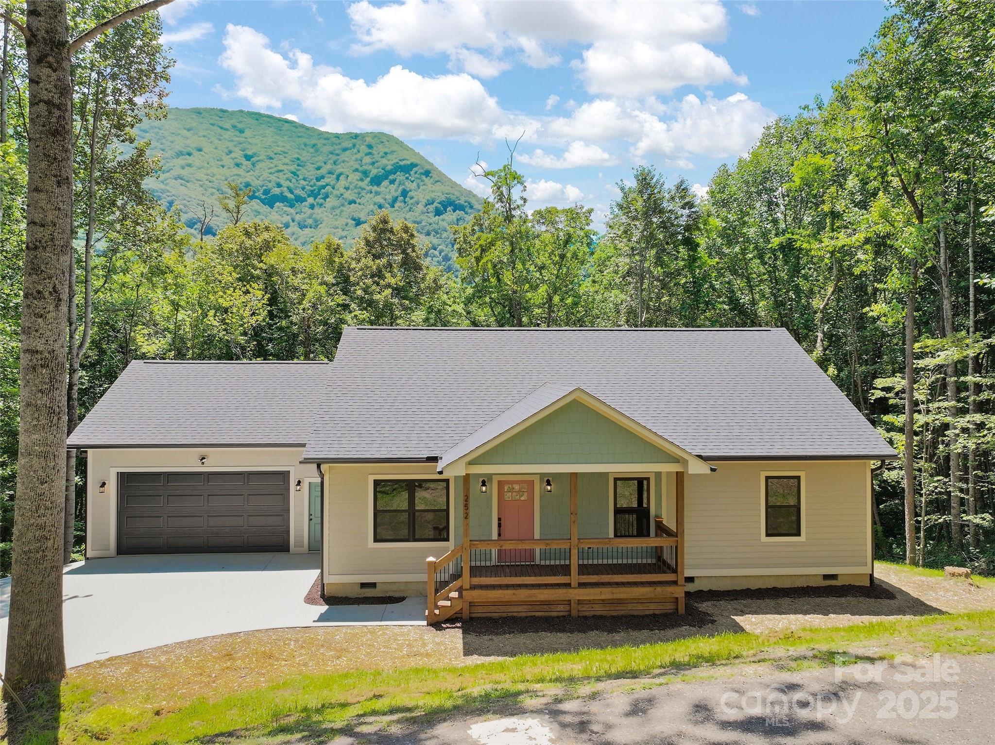 252 Davy Crockett Drive
