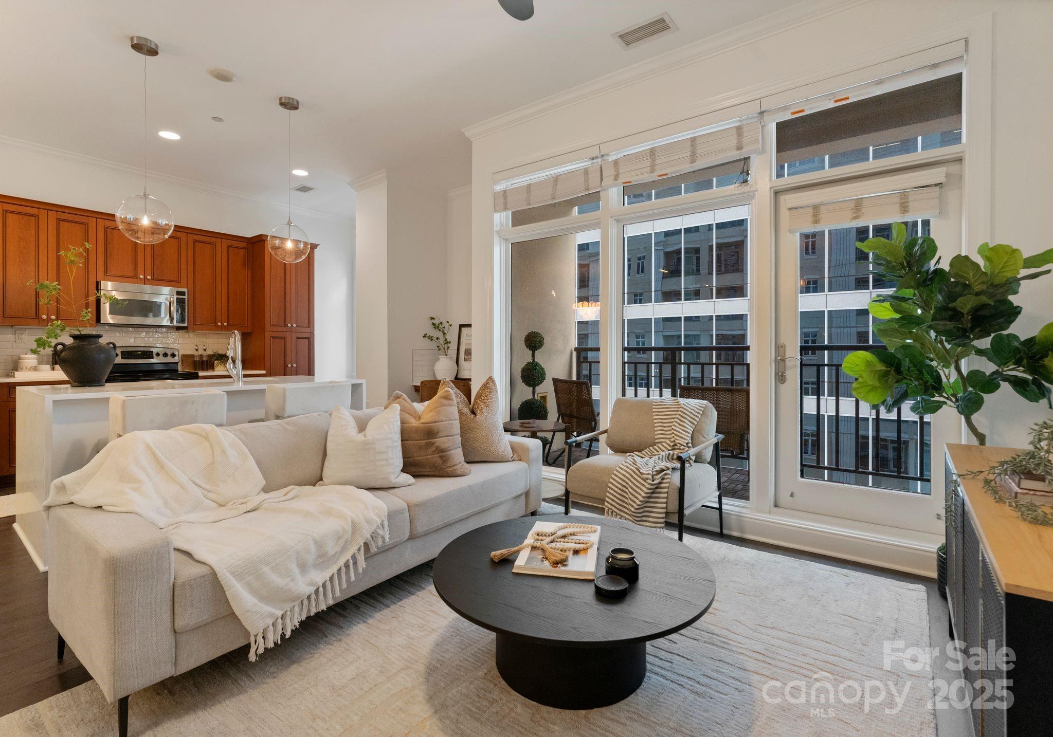 230 S Tryon Street 810 Property Photo 1