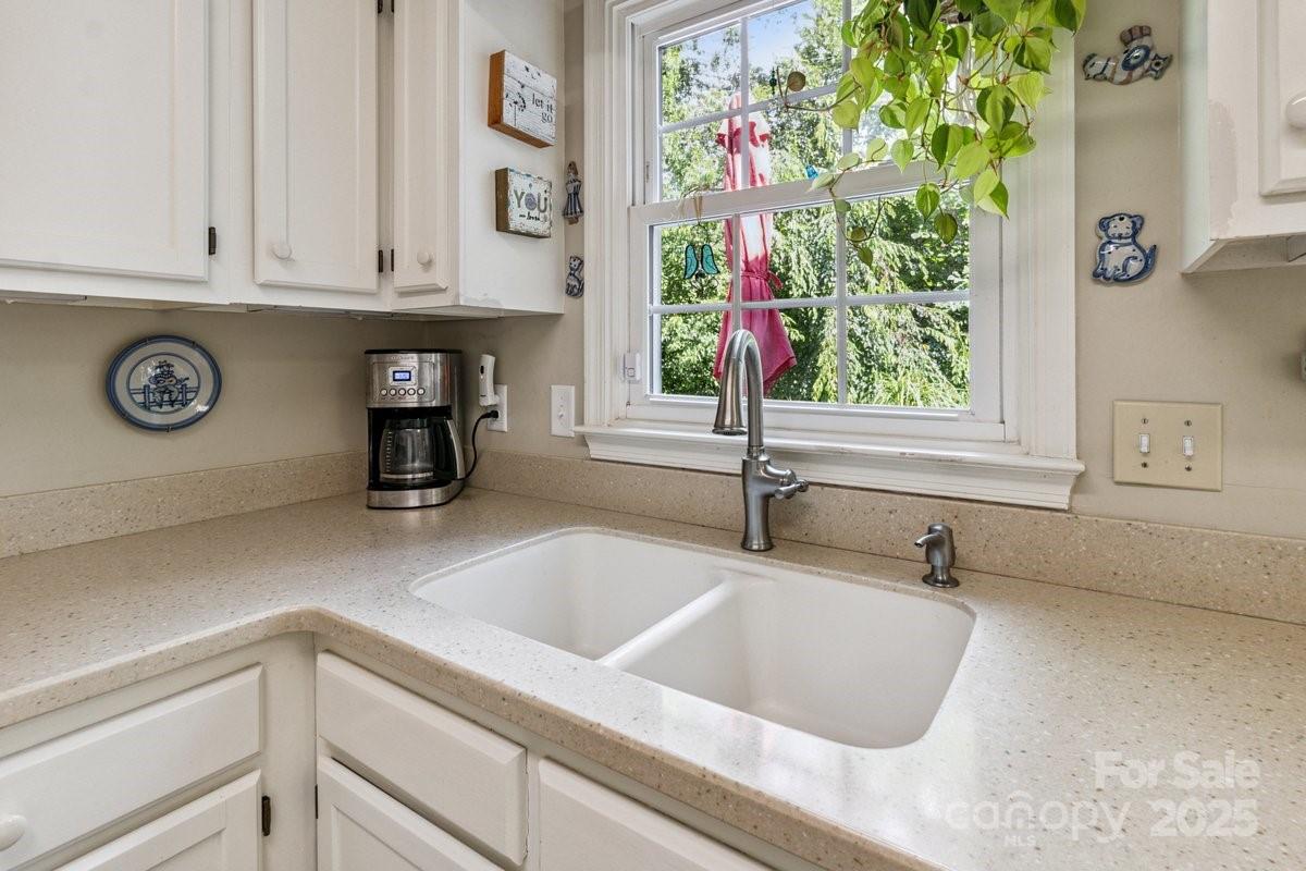 2 Westminster Drive Property Photo 15