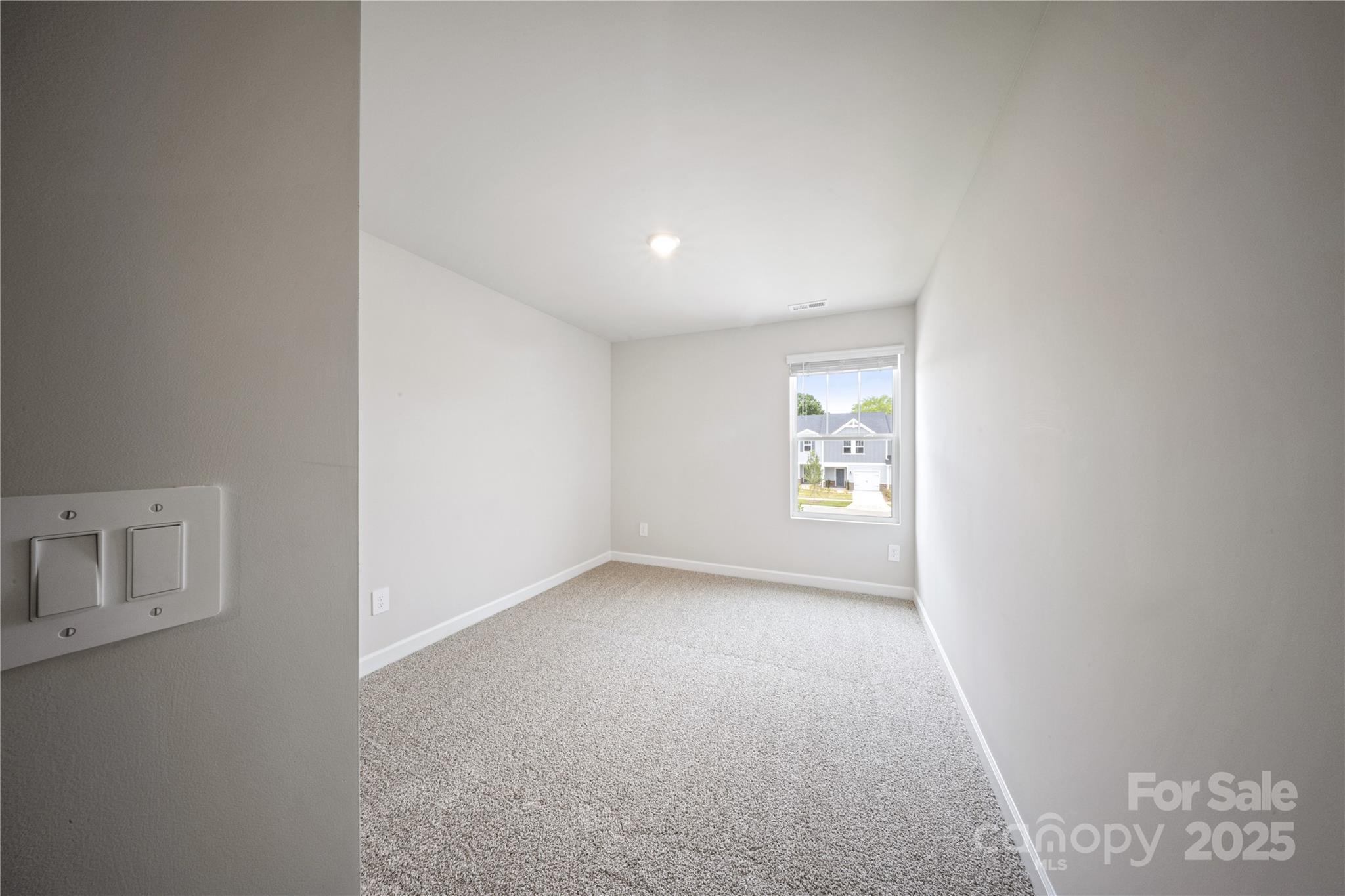 1710 Braemar Village Drive Property Photo 2