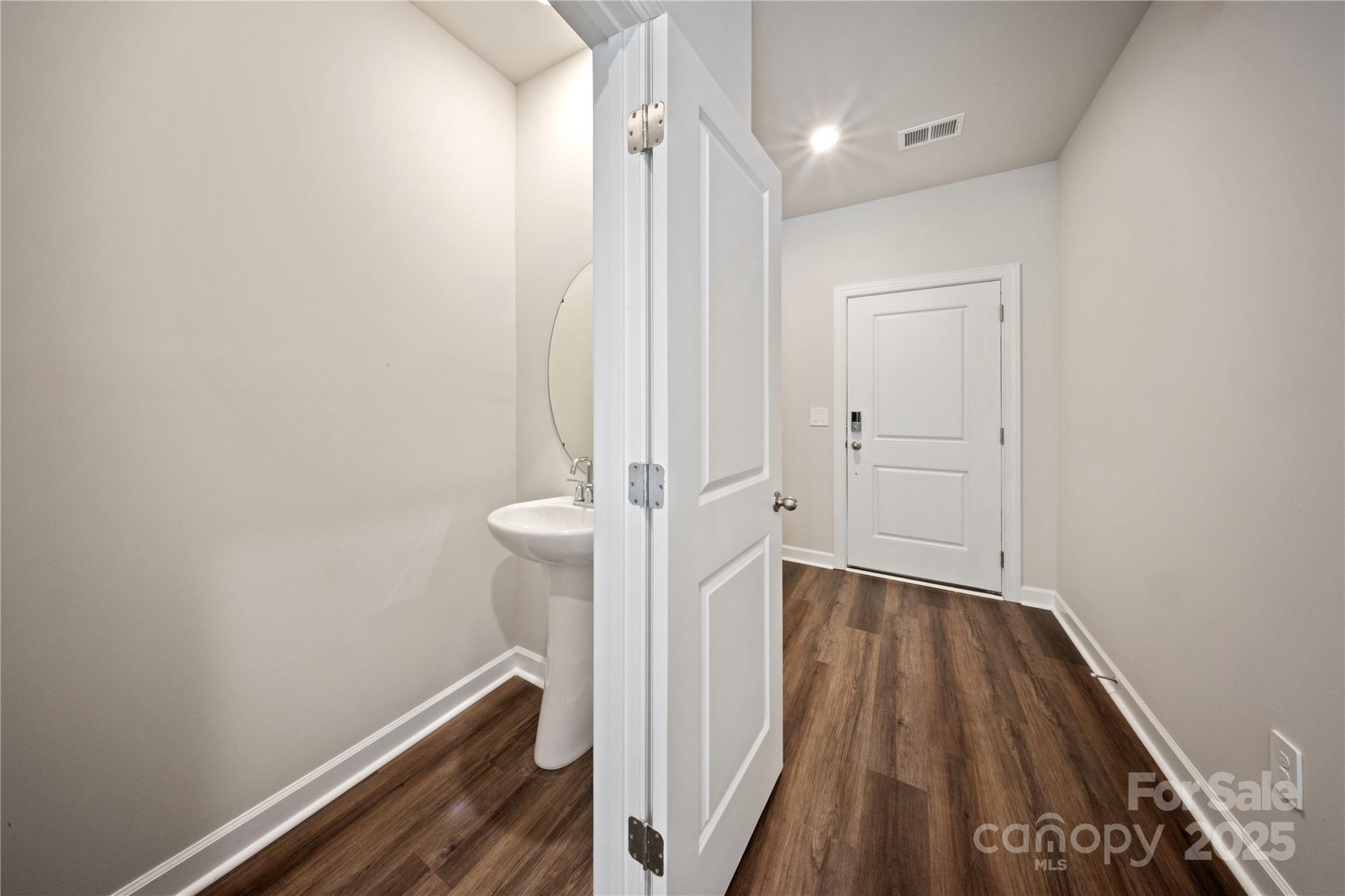 1710 Braemar Village Drive Property Photo 3