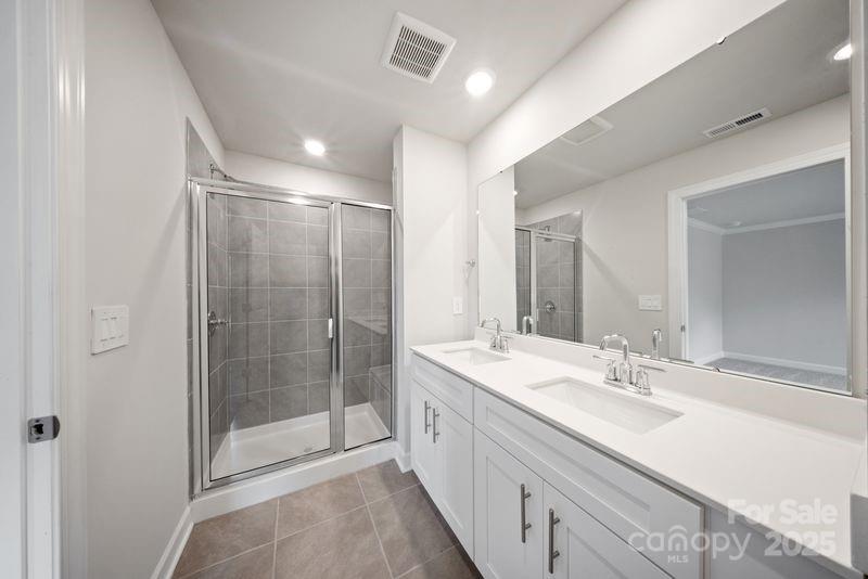 1710 Braemar Village Drive Property Photo 8