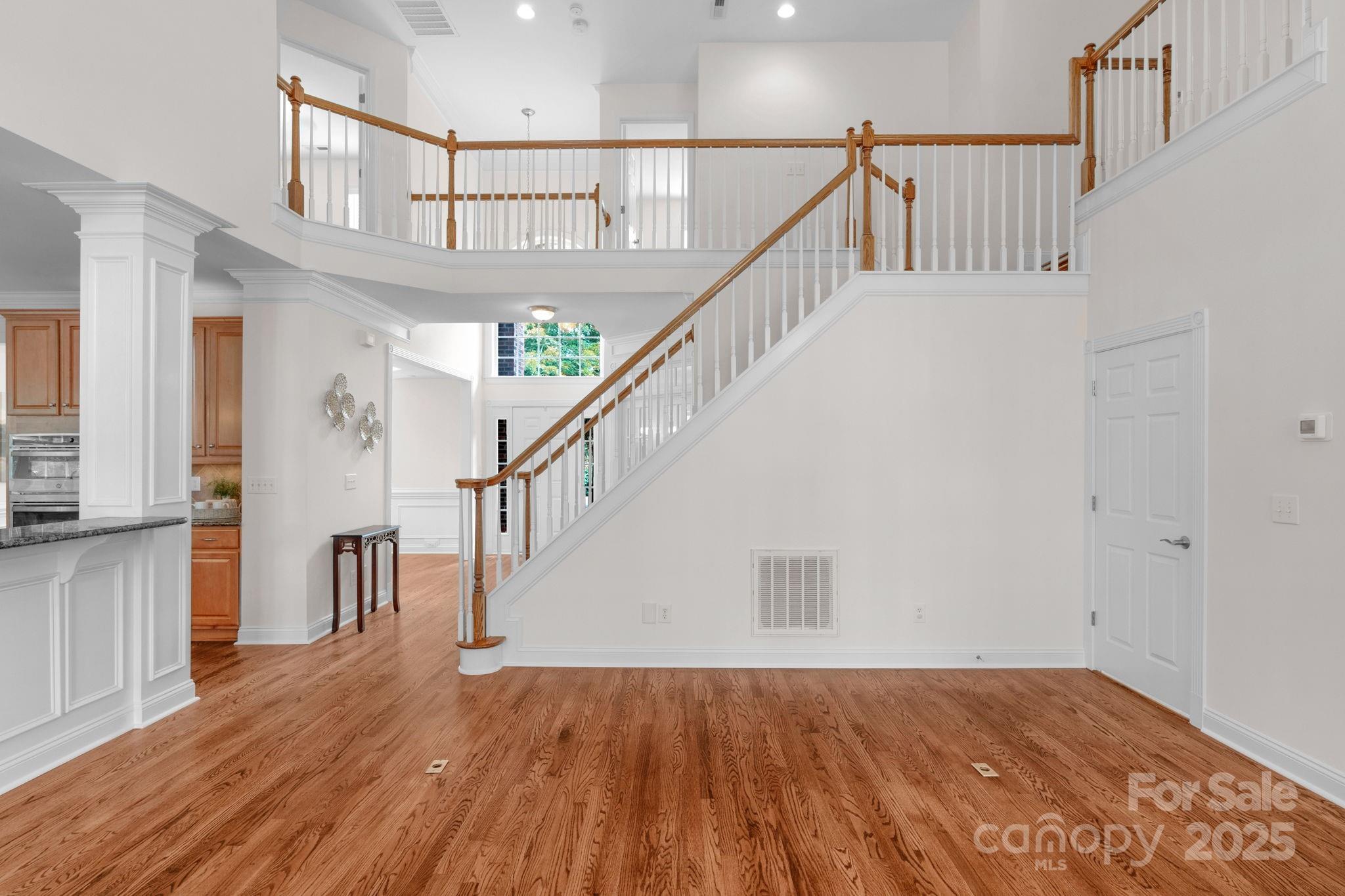 8606 Gresham Drive Property Photo 10