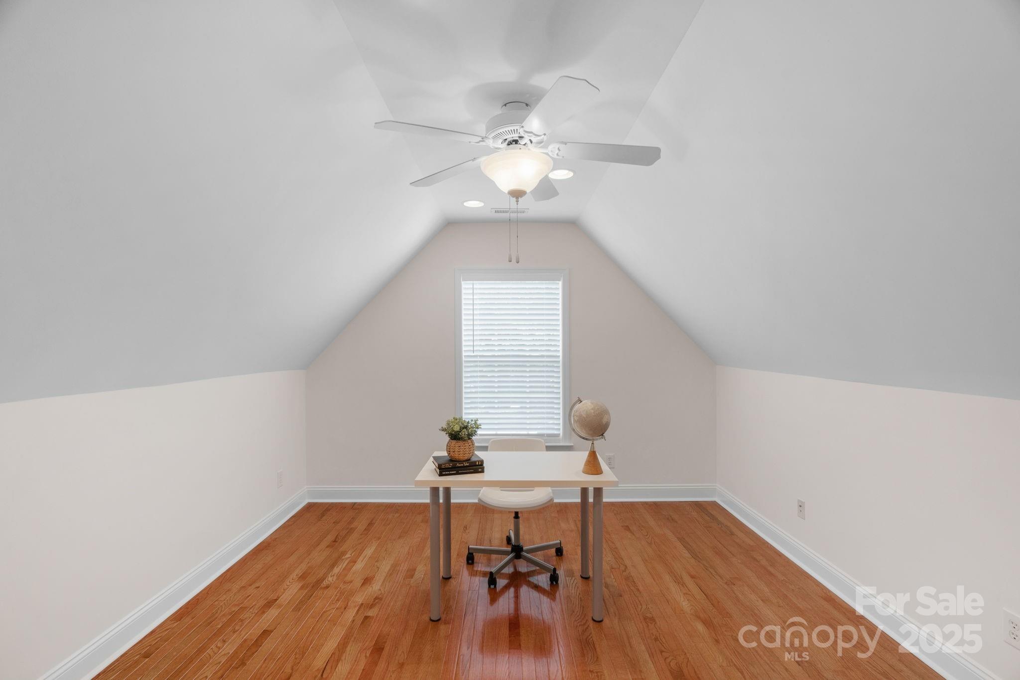 8606 Gresham Drive Property Photo 25