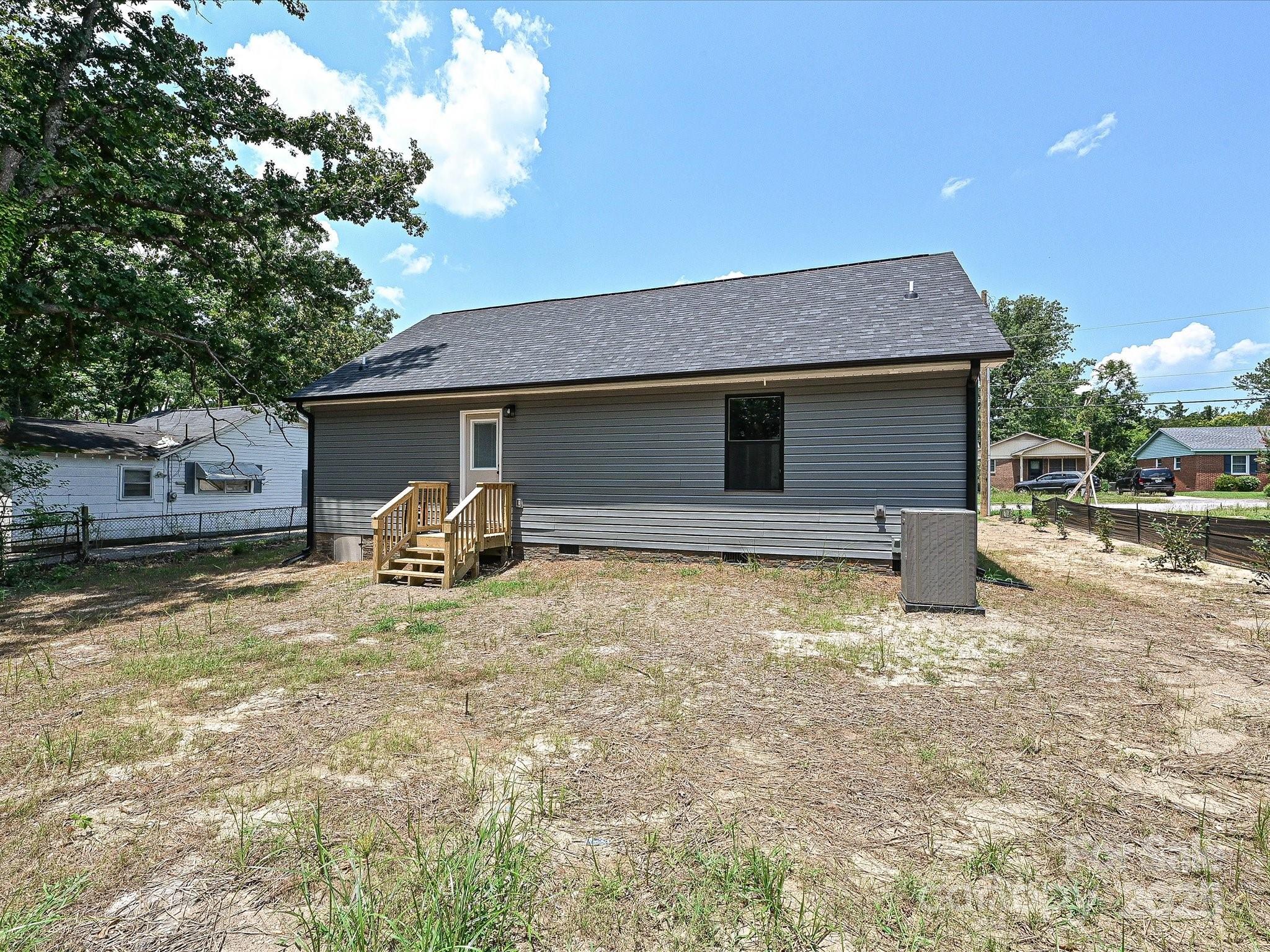 721 Green Street Property Photo 16