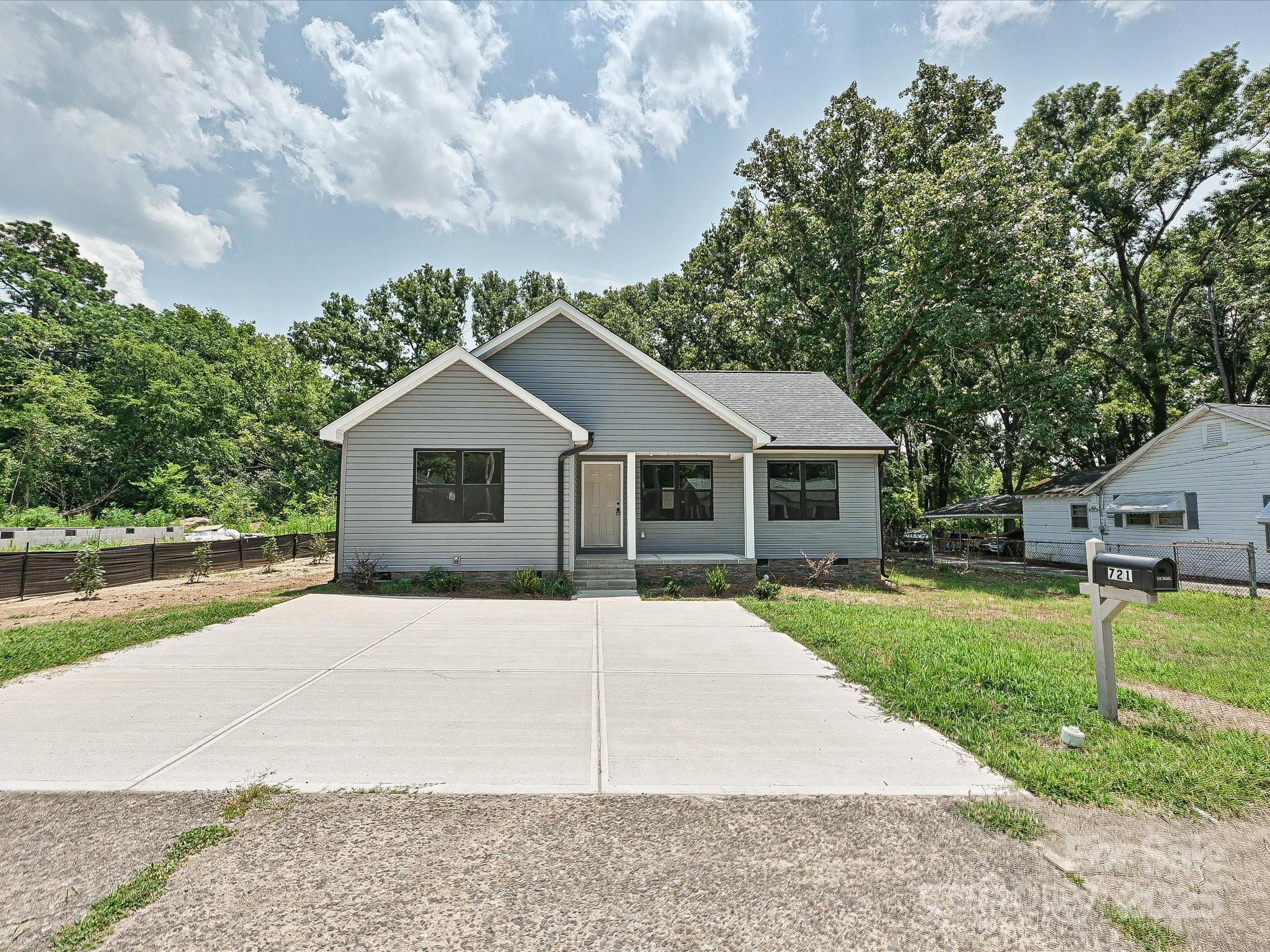 721 Green Street Property Photo 17