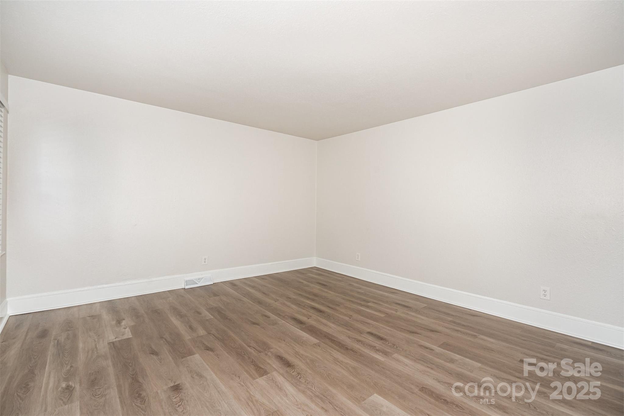 2314 Westerly Hills Drive Property Photo 4