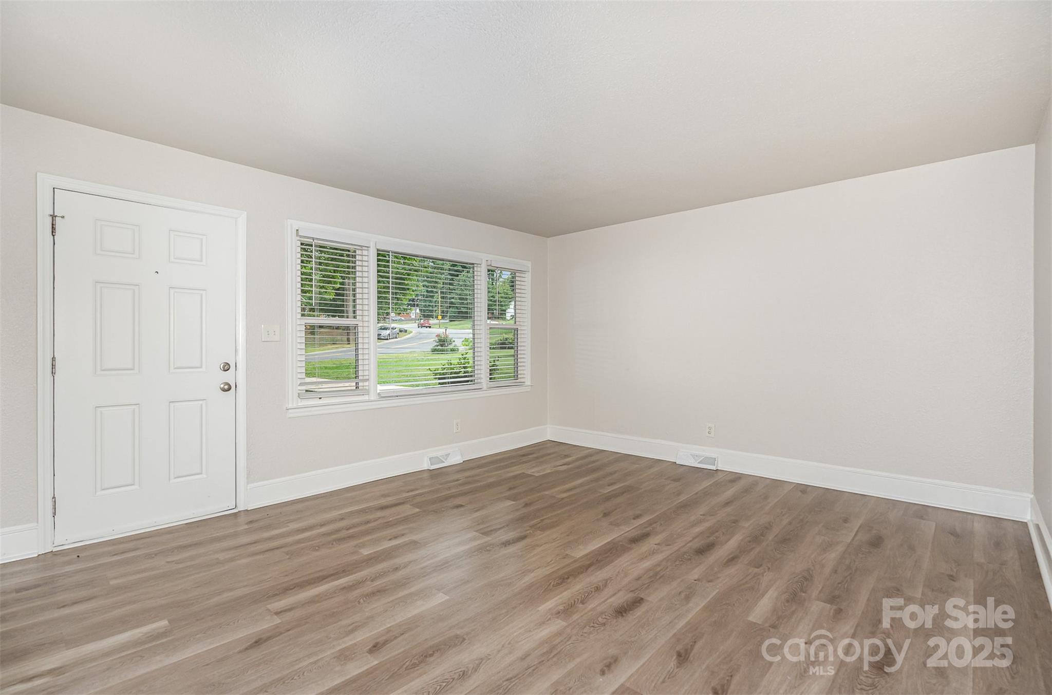 2314 Westerly Hills Drive Property Photo 6